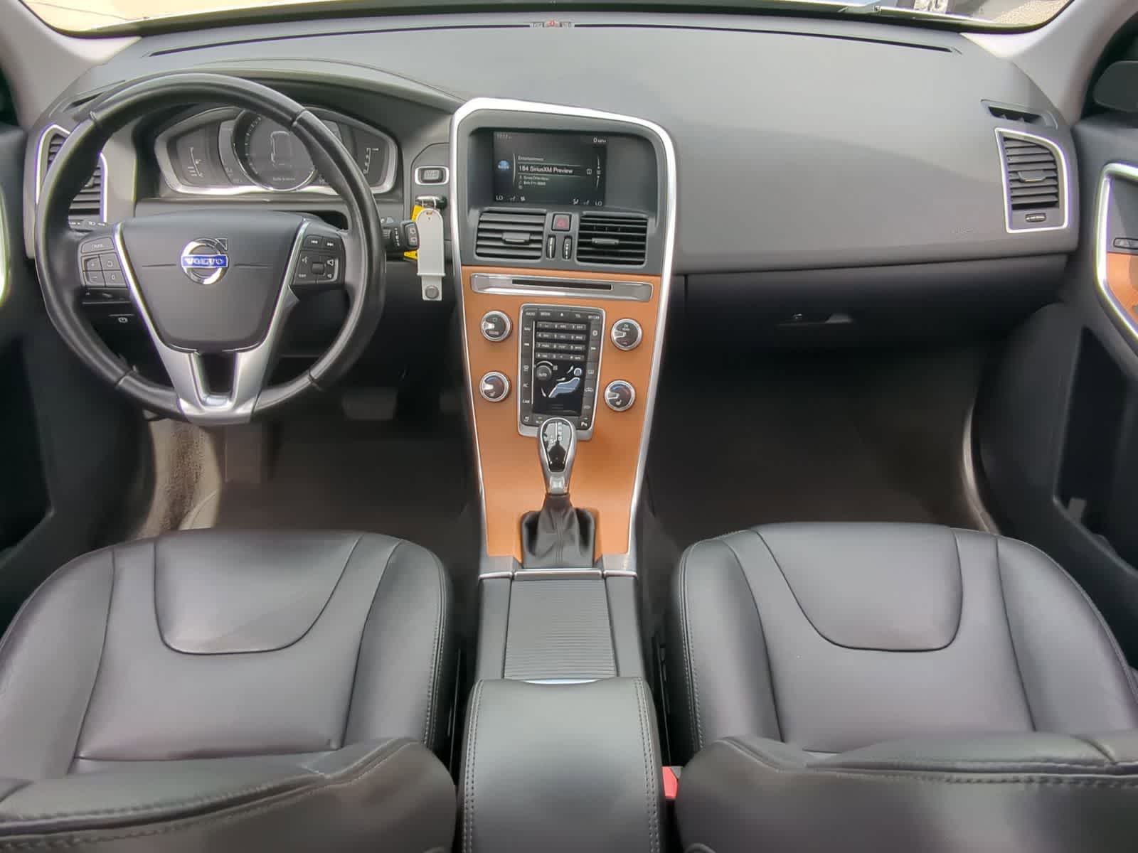 Thumbnail: 2017 Volvo XC60 - 17