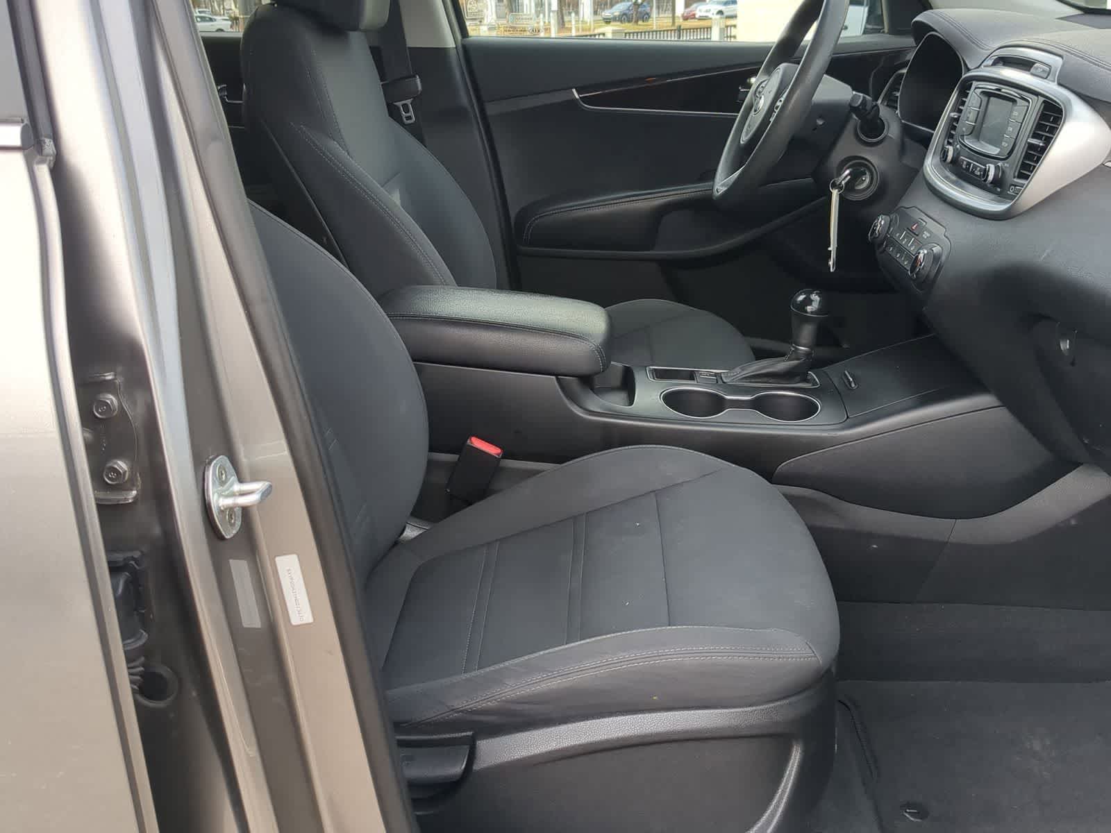 Thumbnail: 2017 Kia Sorento - 23