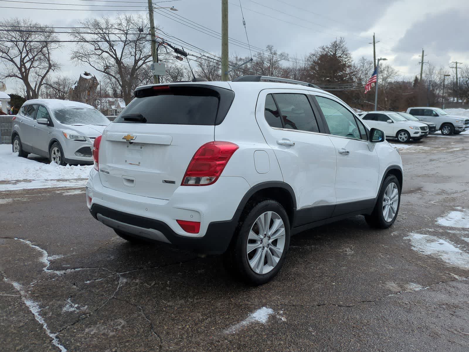 Thumbnail: 2017 Chevrolet Trax - 17