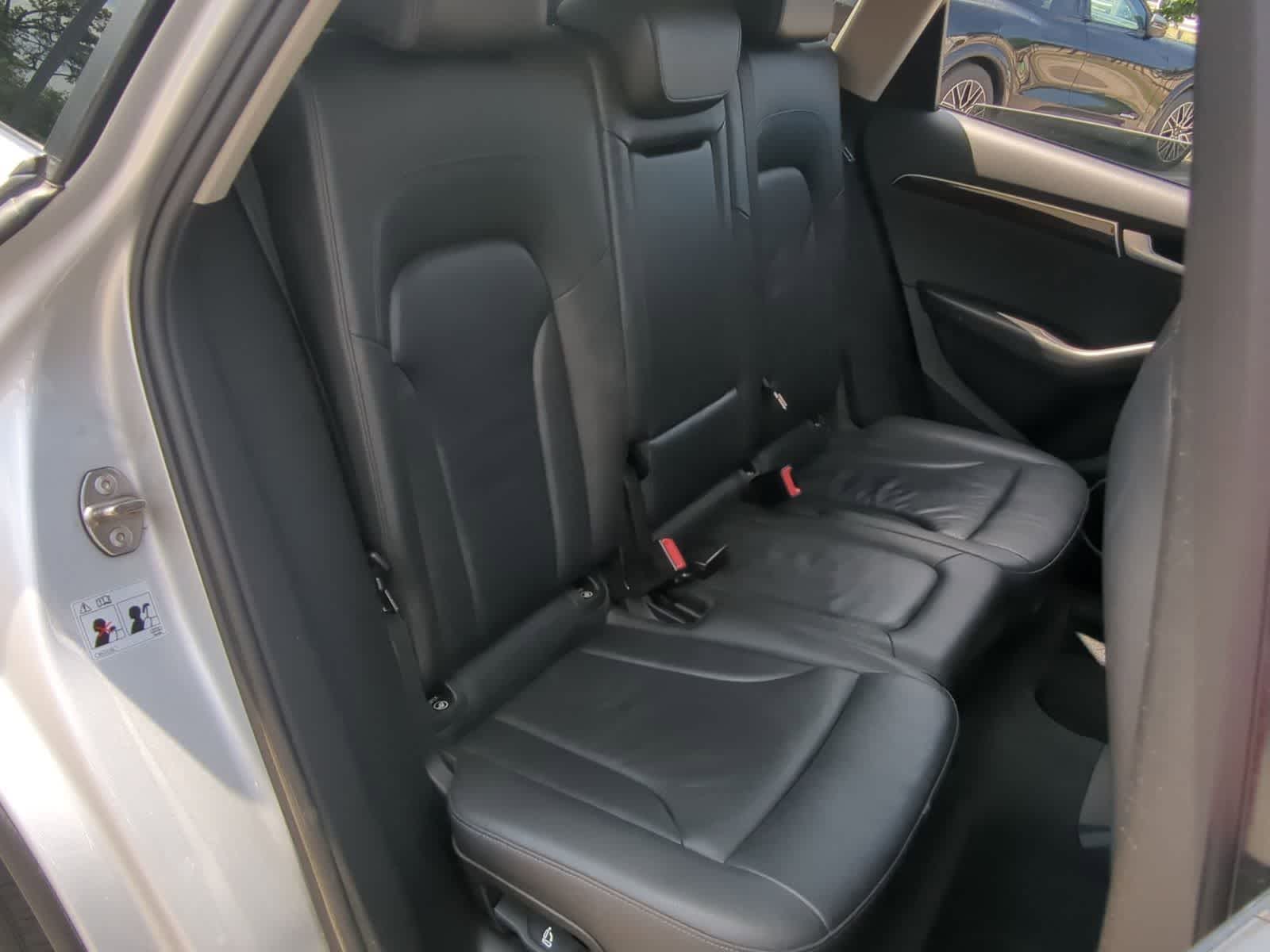 Thumbnail: 2012 Audi Q5 - 23