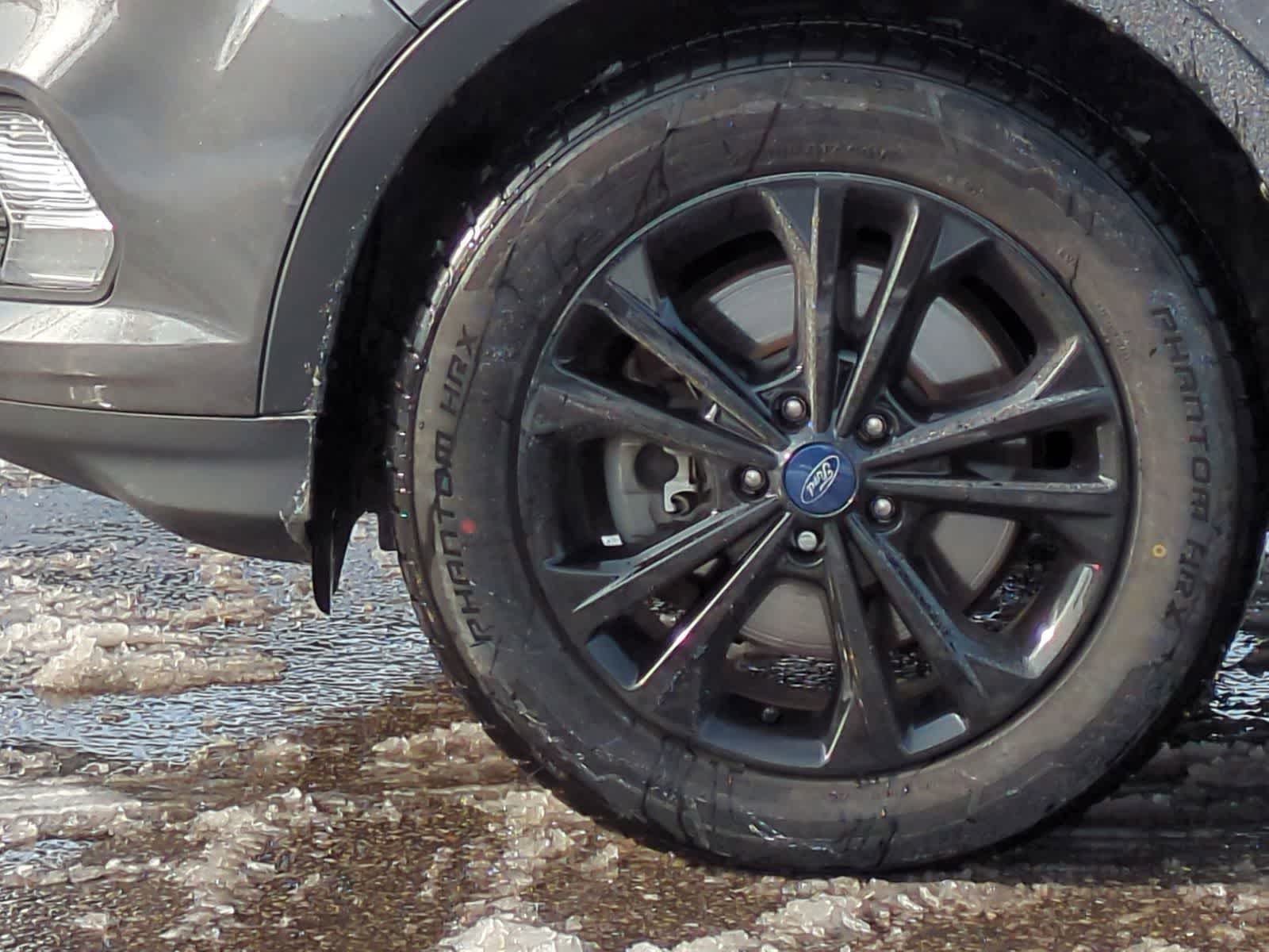 Thumbnail: 2019 Ford Escape - 17