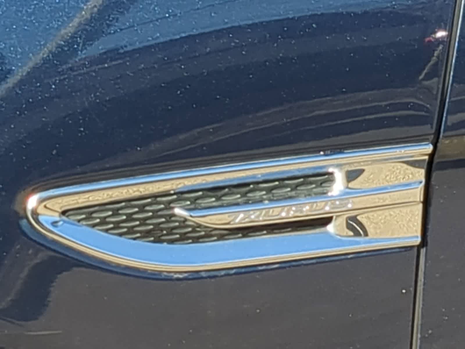 Thumbnail: 2016 Ford Taurus - 17