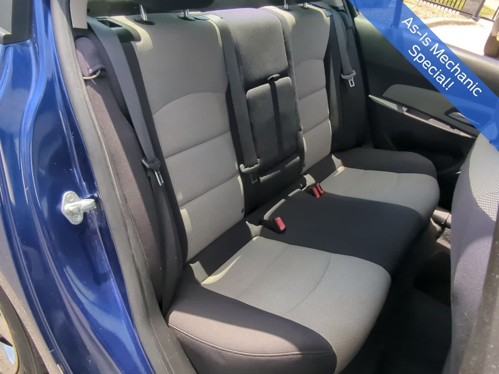 Thumbnail: 2013 Chevrolet Cruze - 21