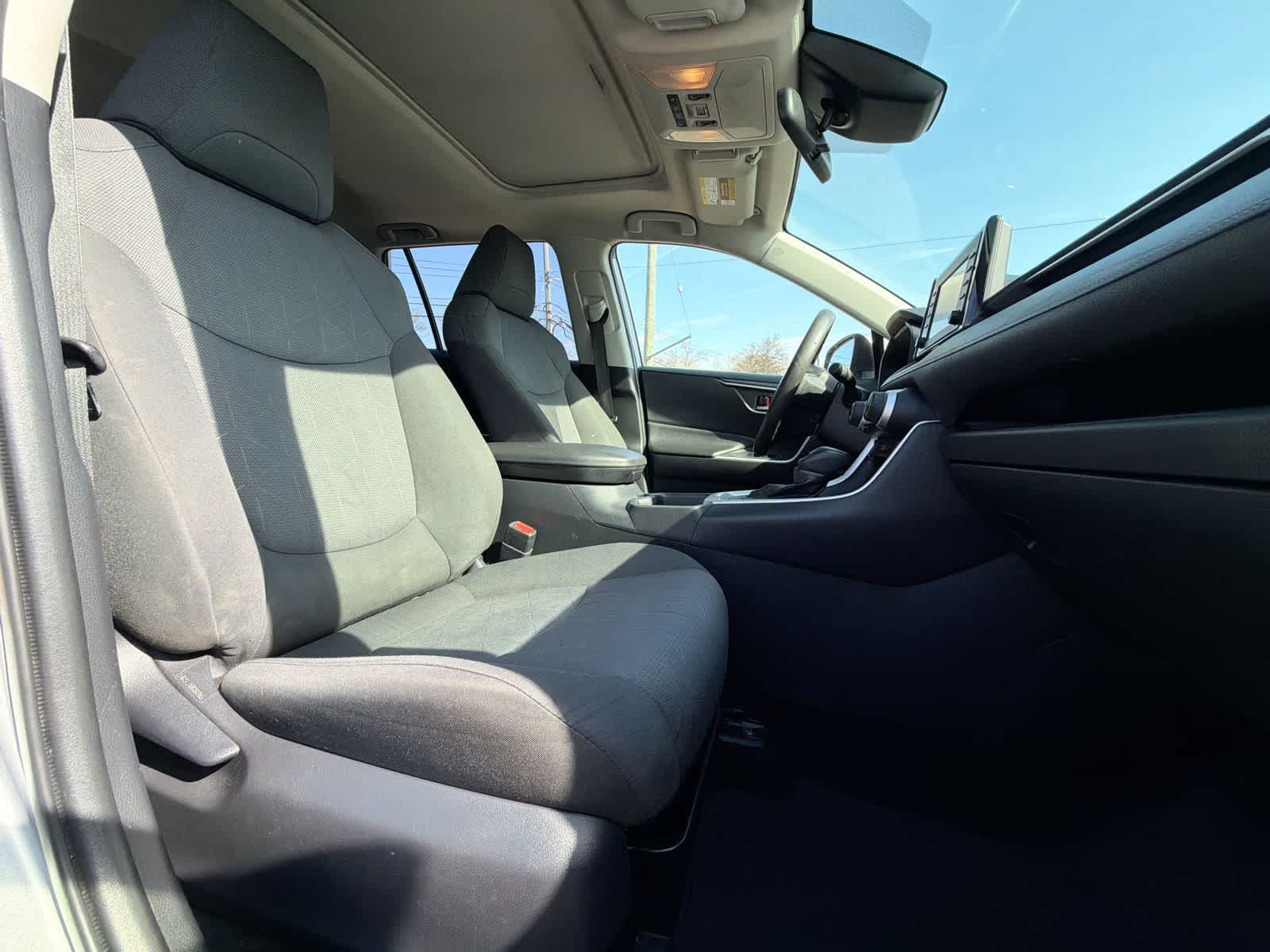 Thumbnail: 2019 Toyota RAV4 - 22