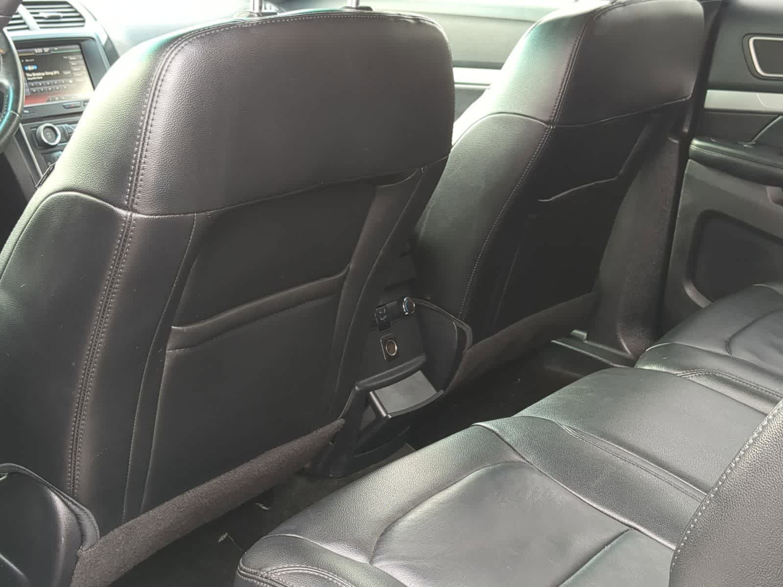 Thumbnail: 2016 Ford Explorer - 24