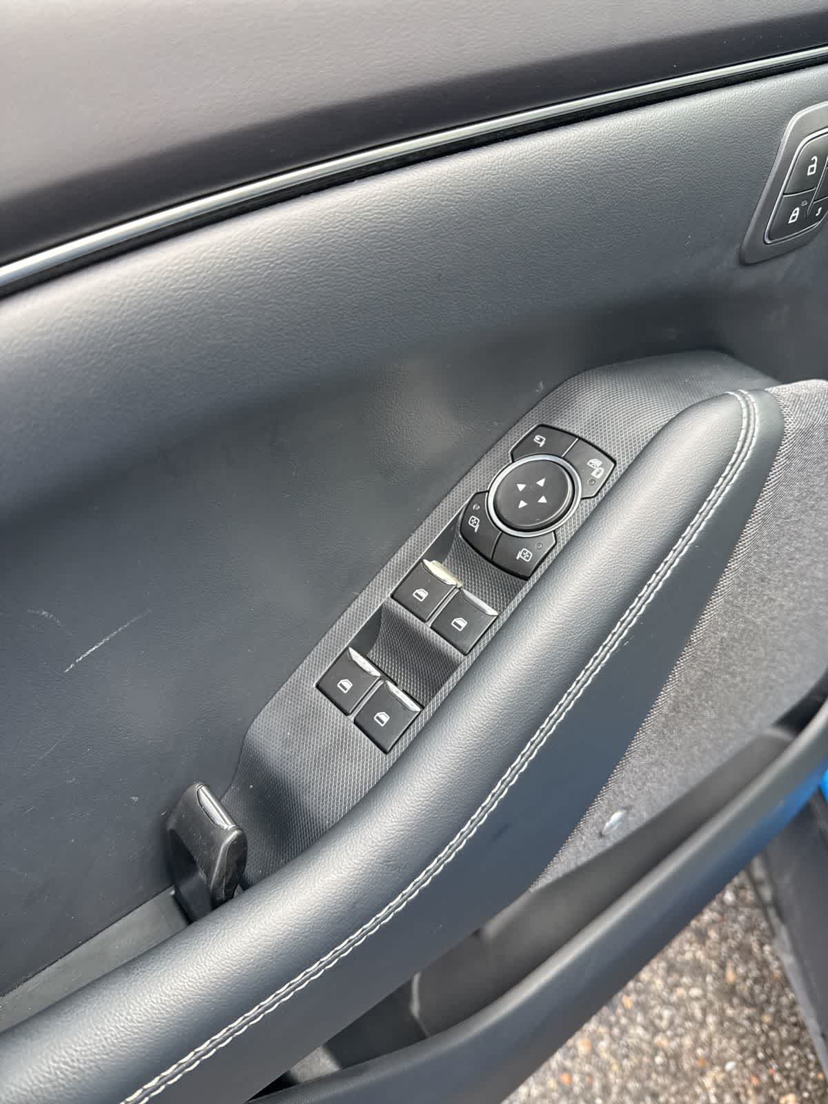 Thumbnail: 2022 Ford Mustang Mach-E - 15