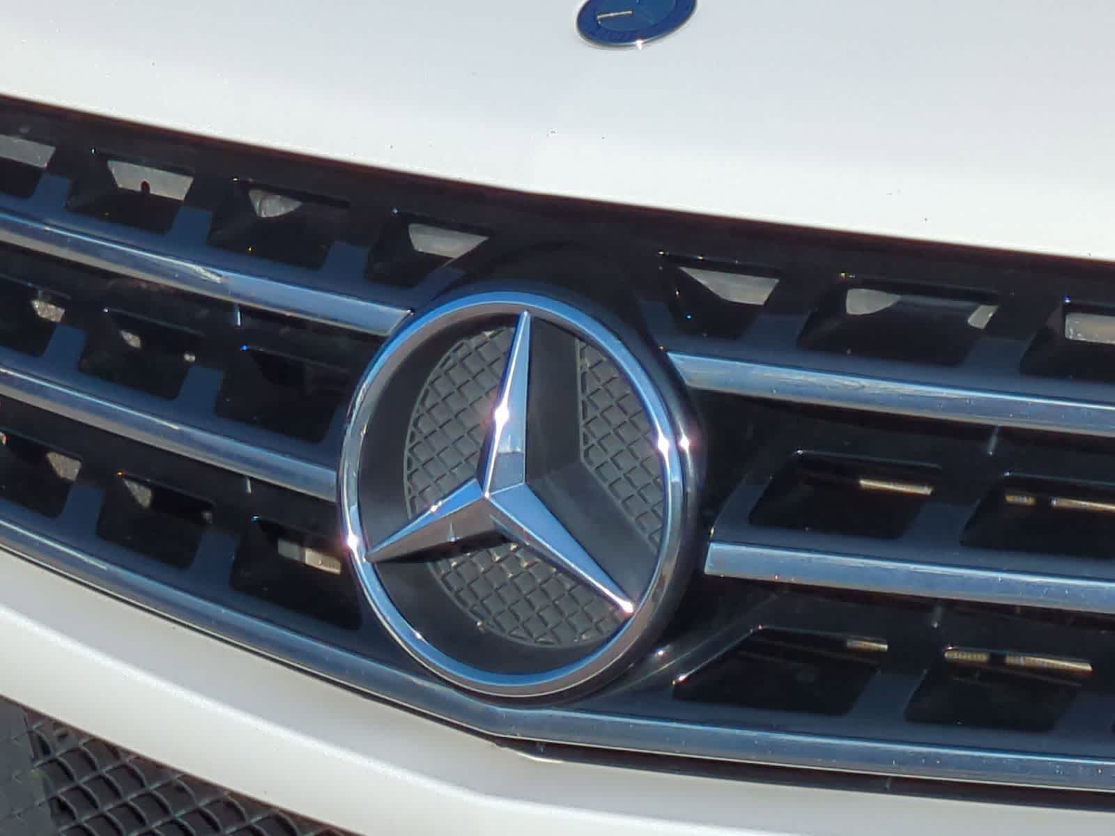 Thumbnail: 2014 Mercedes-Benz M-Class - 15