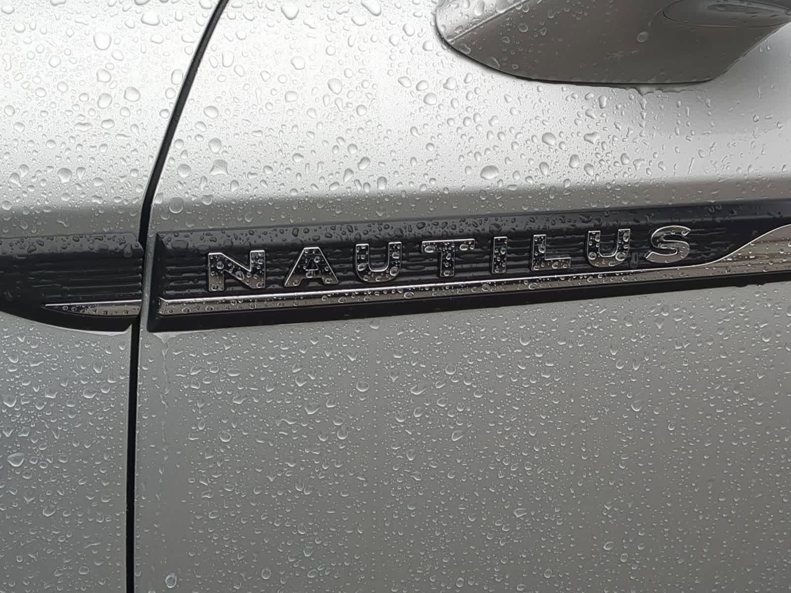 Thumbnail: 2019 Lincoln Nautilus - 18