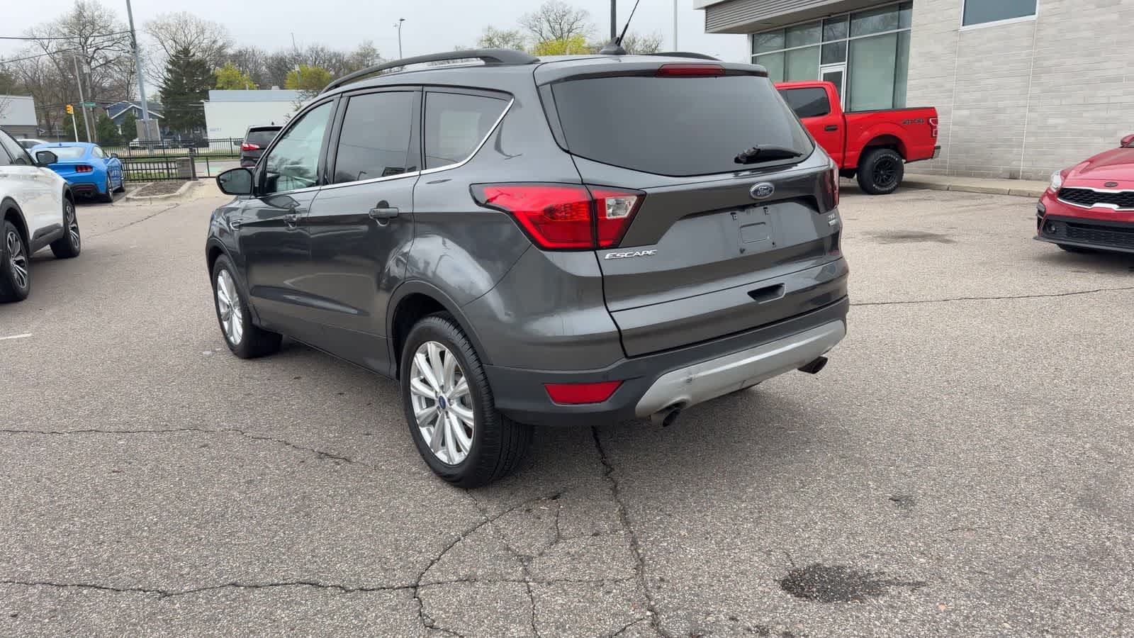 Thumbnail: 2019 Ford Escape - 8