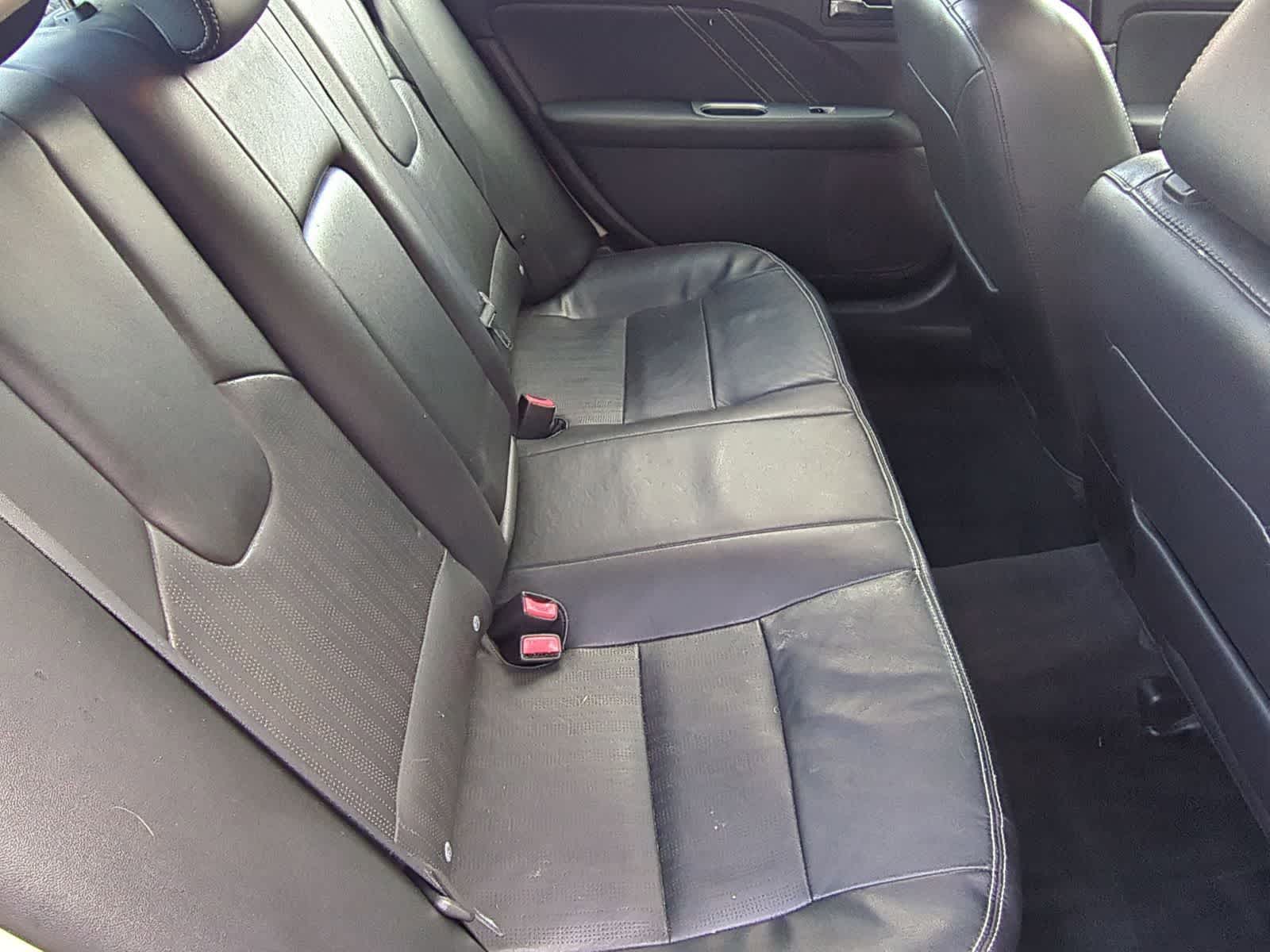 Thumbnail: 2011 Ford Fusion - 25