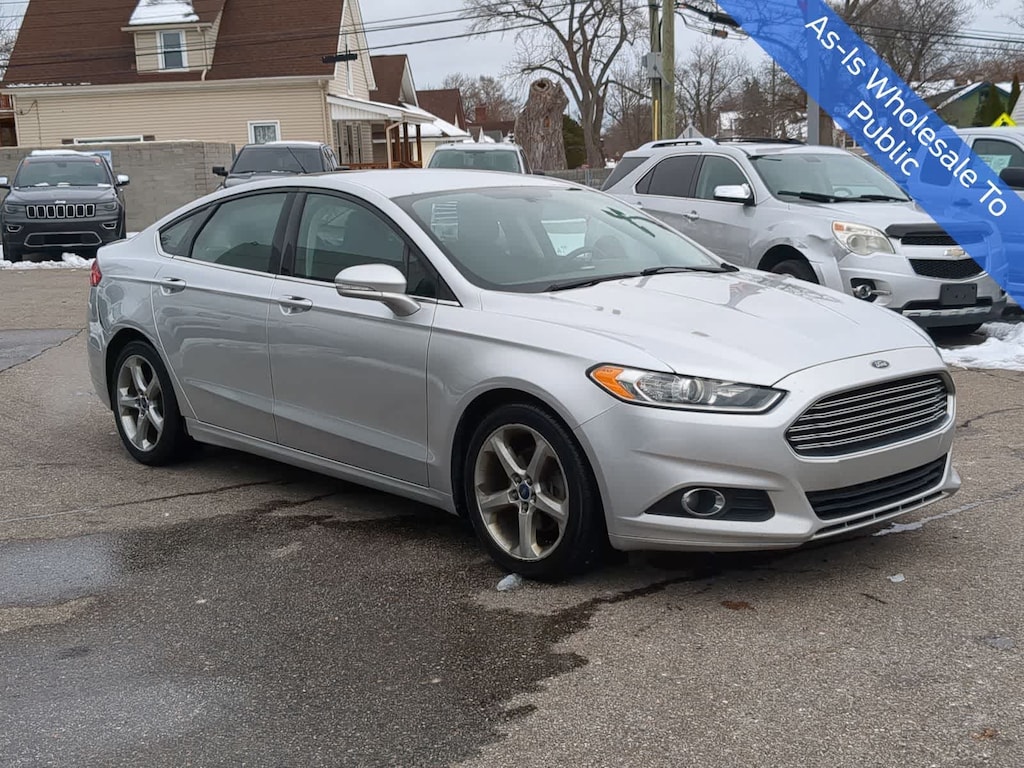 Used 2014 Ford Fusion SE Sedan