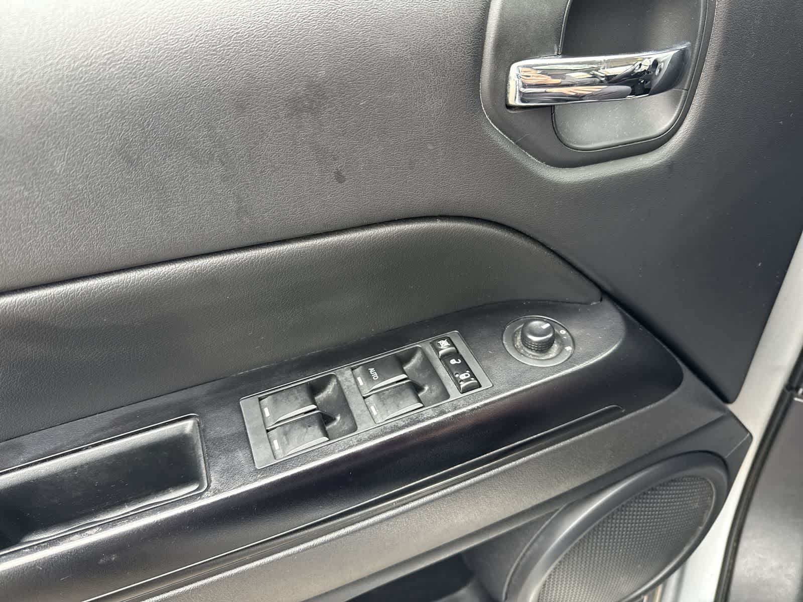 Thumbnail: 2017 Jeep Patriot - 22