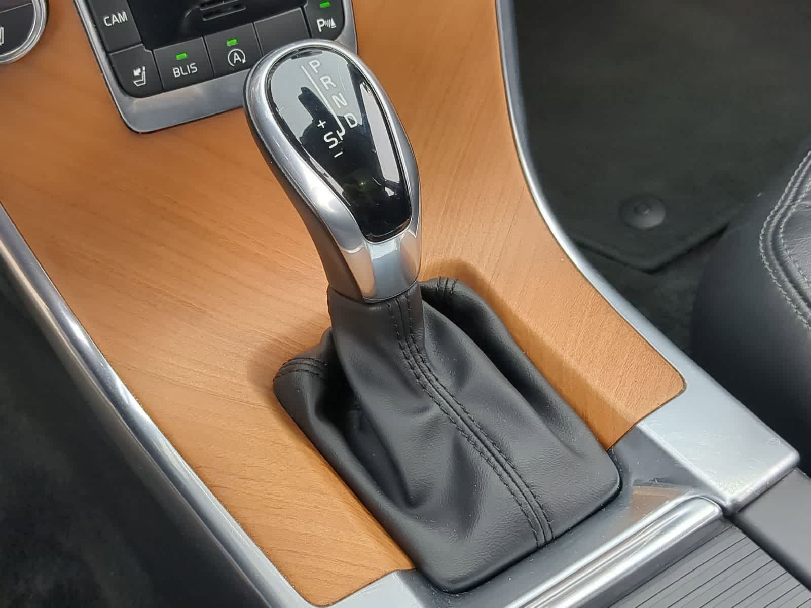 Thumbnail: 2017 Volvo XC60 - 35