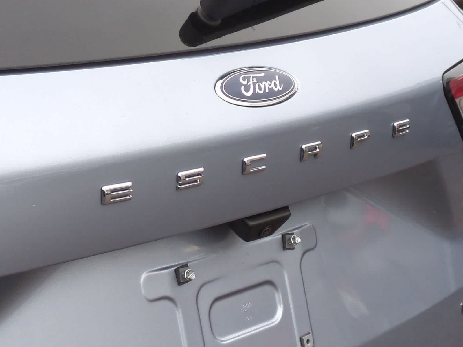 Thumbnail: 2022 Ford Escape - 16