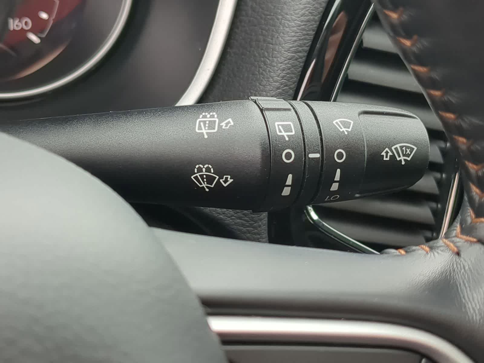 Thumbnail: 2018 Jeep Compass - 28