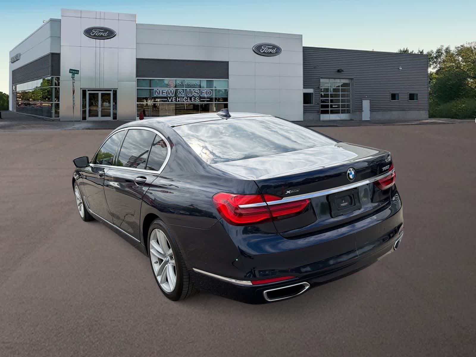 Thumbnail: 2016 BMW 7 Series - 8