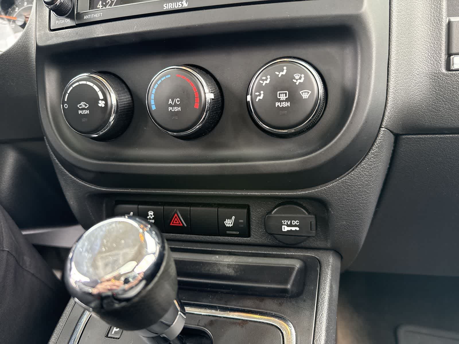 Thumbnail: 2017 Jeep Patriot - 33