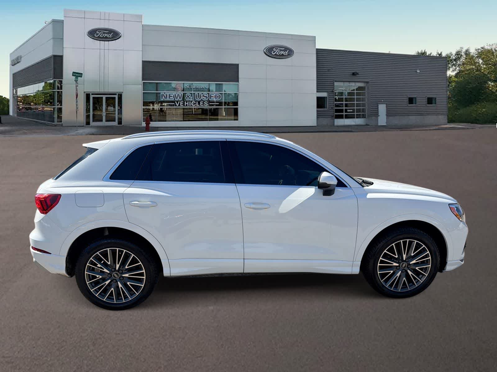 Thumbnail: 2022 Audi Q3 - 11