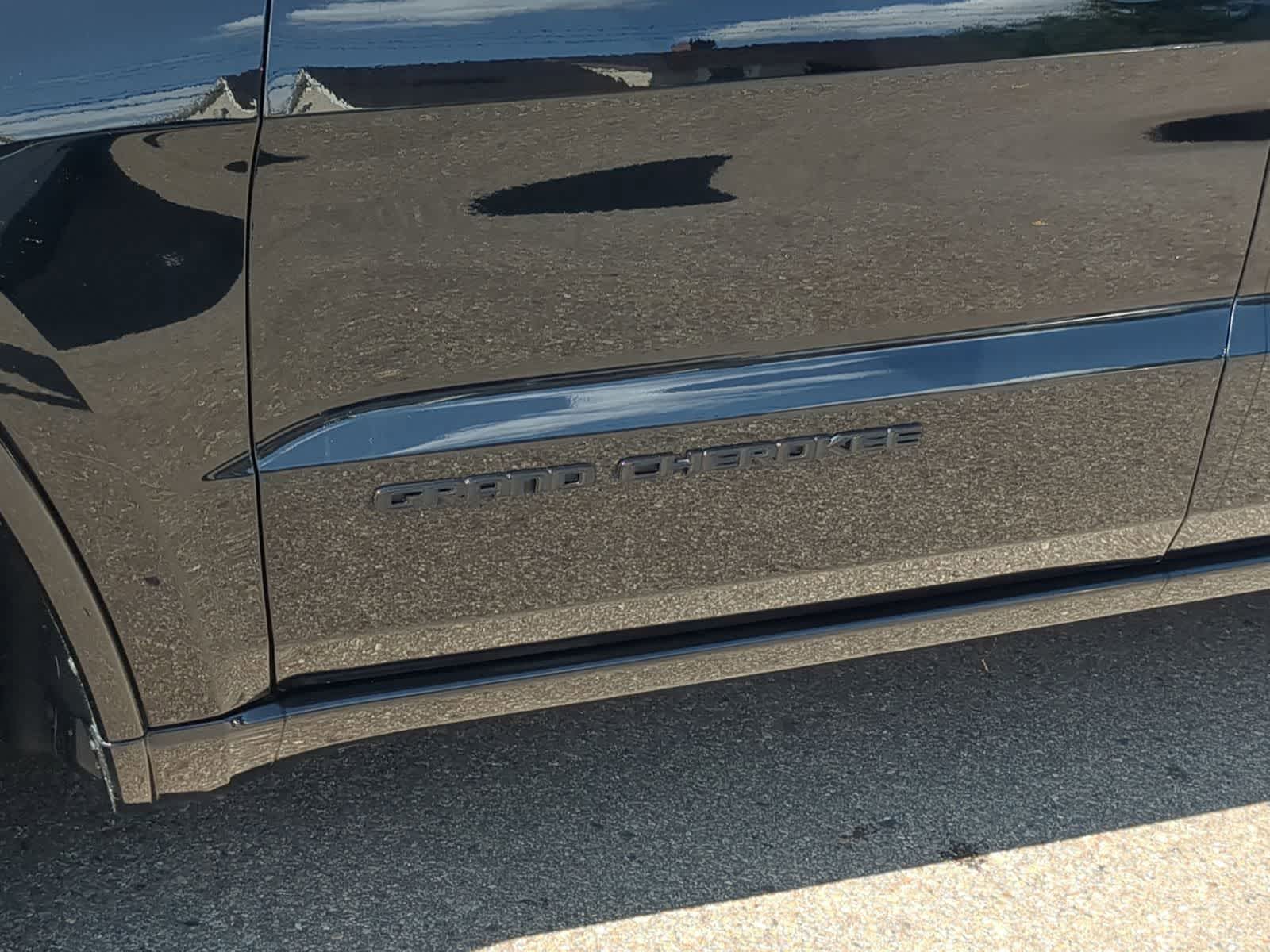 Thumbnail: 2021 Jeep Grand Cherokee - 19