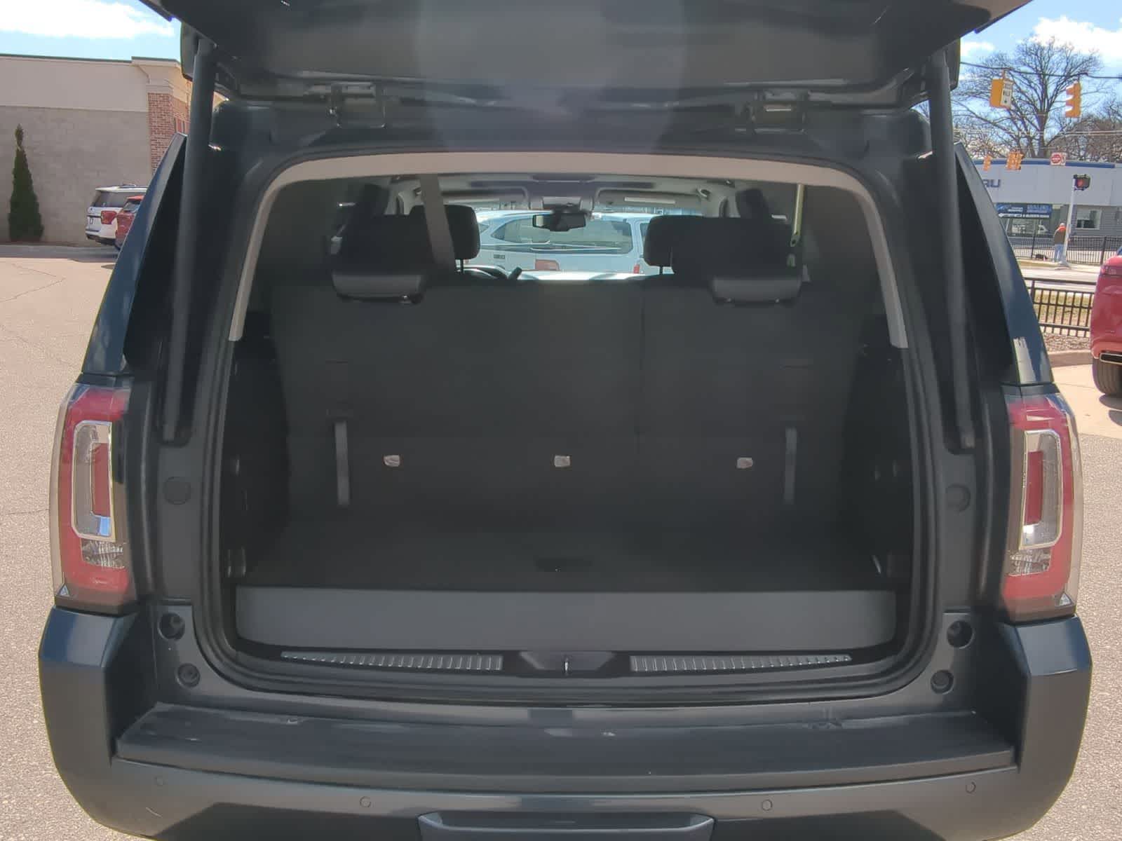 Thumbnail: 2019 GMC Yukon - 39