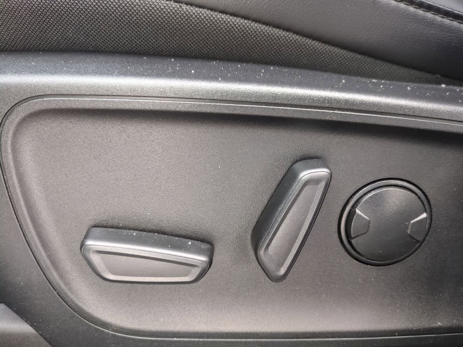 Thumbnail: 2023 Ford Escape - 21