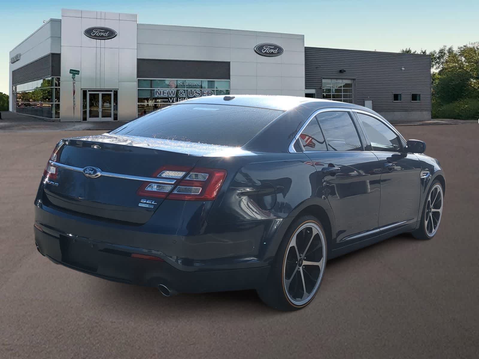 Thumbnail: 2016 Ford Taurus - 11