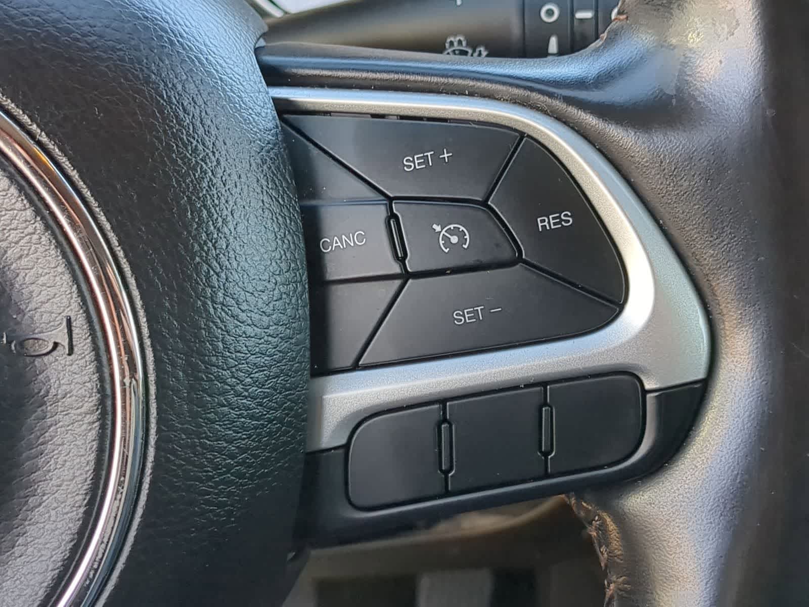 Thumbnail: 2020 Jeep Compass - 26