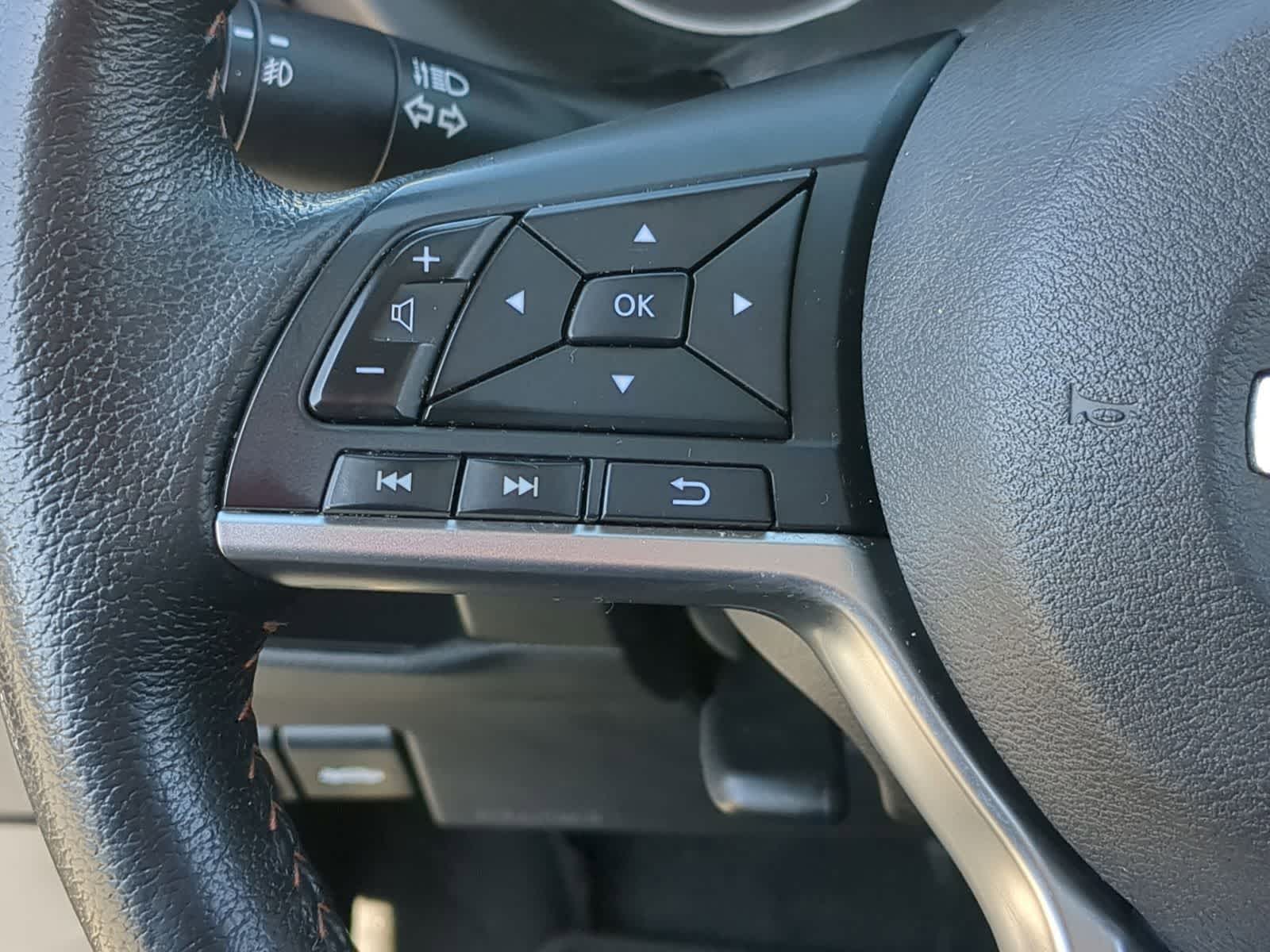 2020 Nissan Kicks SR 25