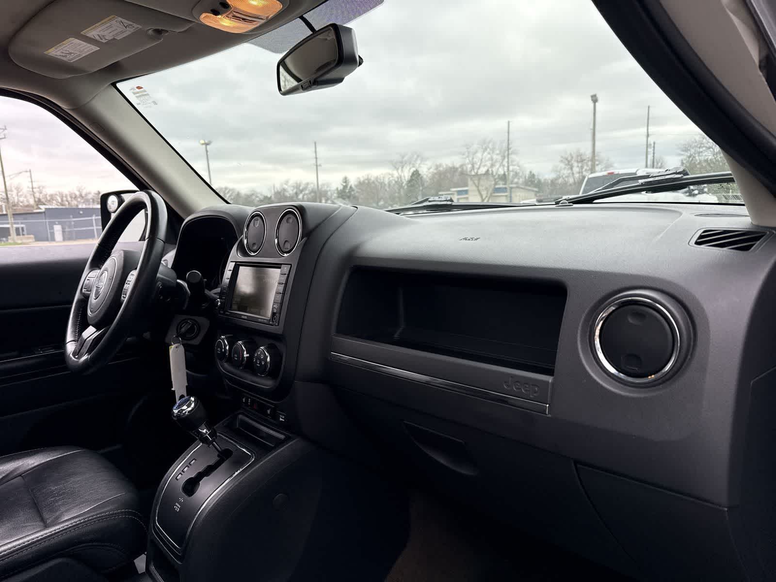 Thumbnail: 2017 Jeep Patriot - 20