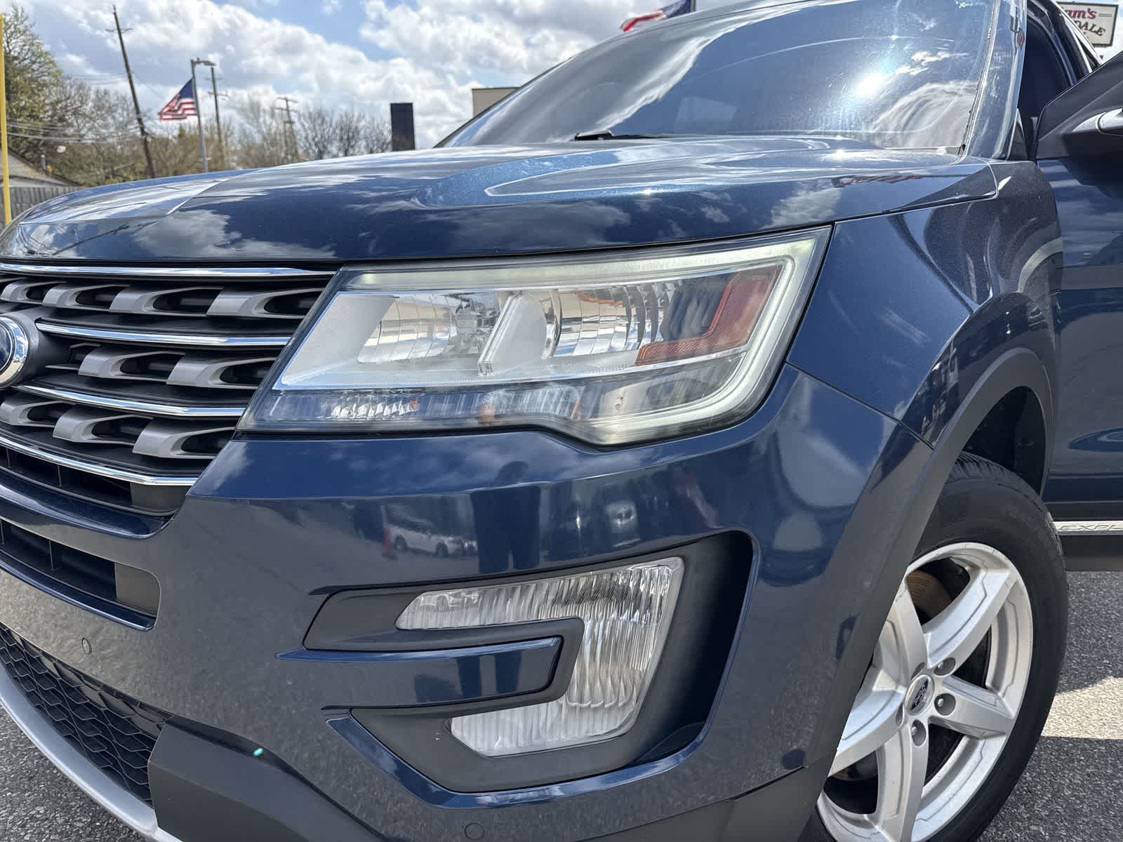 Thumbnail: 2017 Ford Explorer - 15