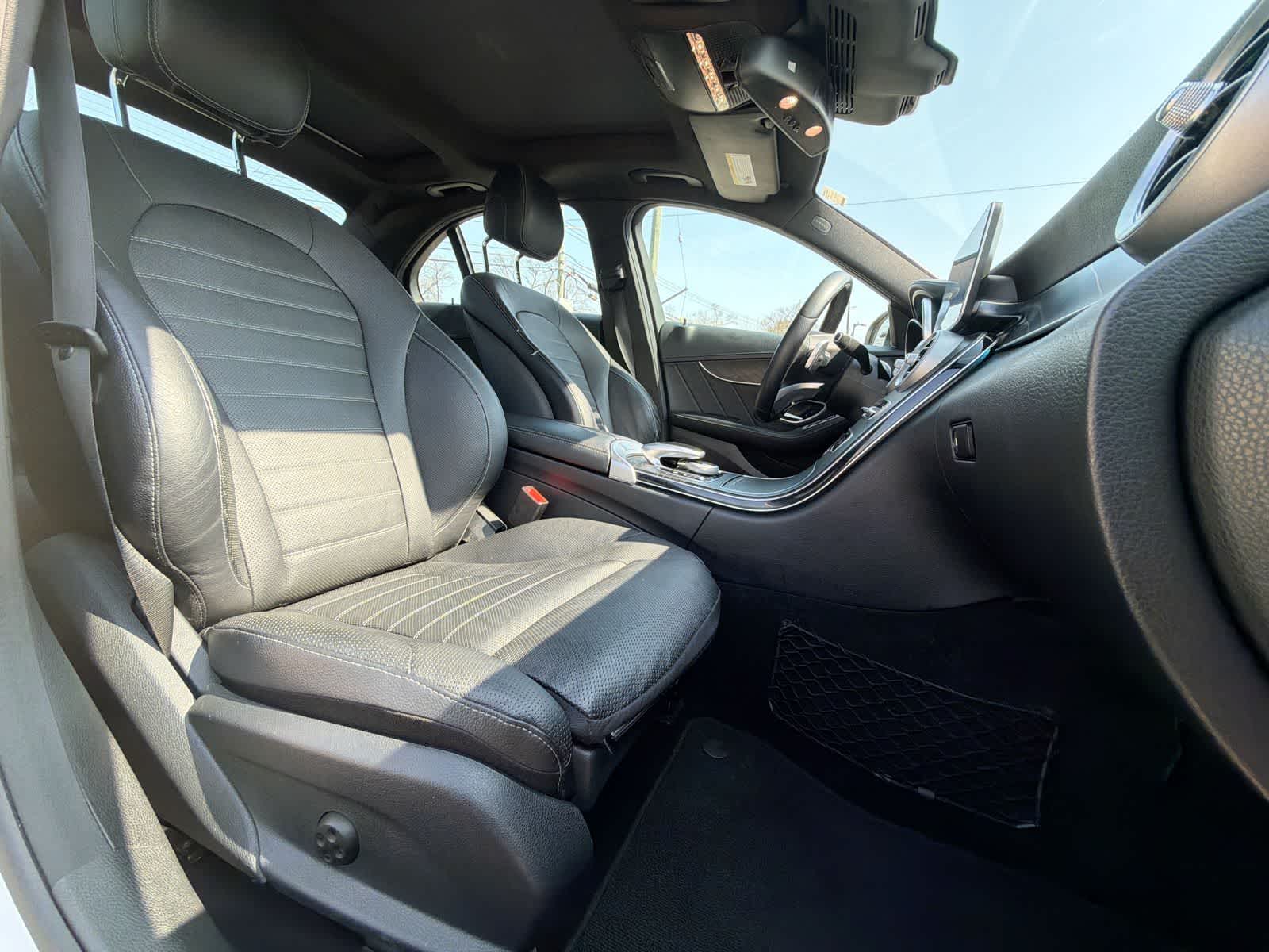 Thumbnail: 2015 Mercedes-Benz C-Class - 27