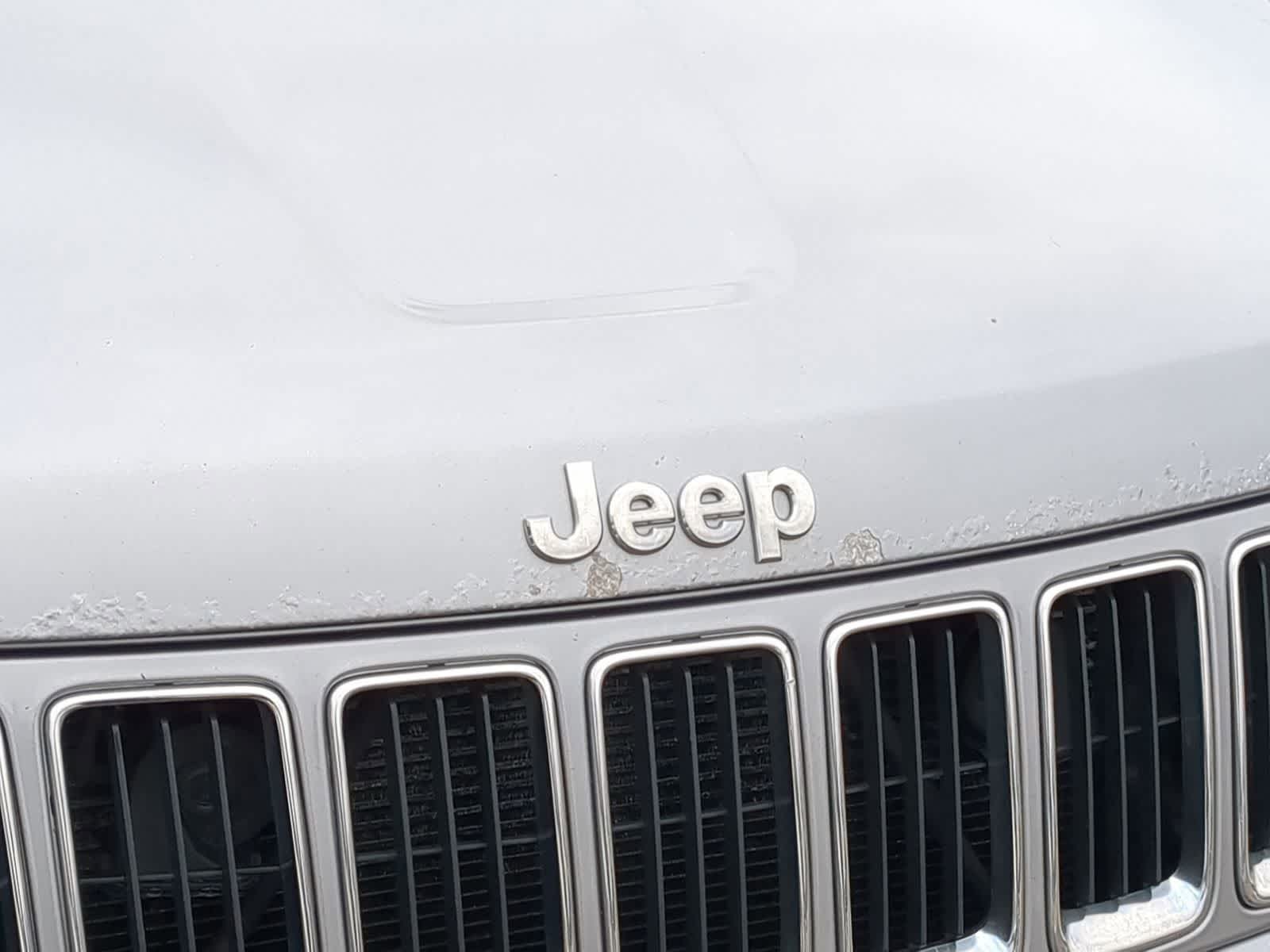 Thumbnail: 2015 Jeep Grand Cherokee - 16