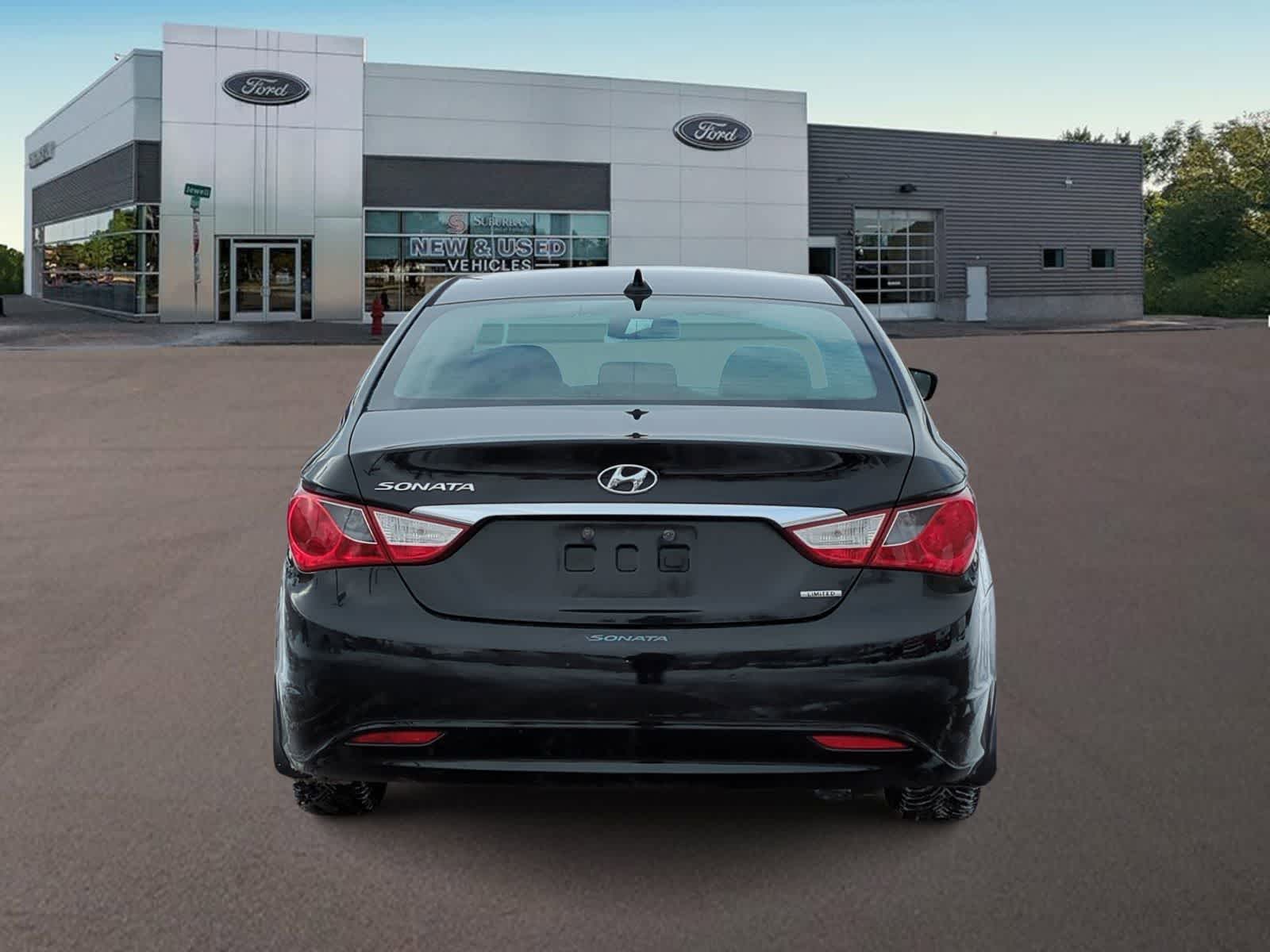 Thumbnail: 2013 Hyundai Sonata - 10