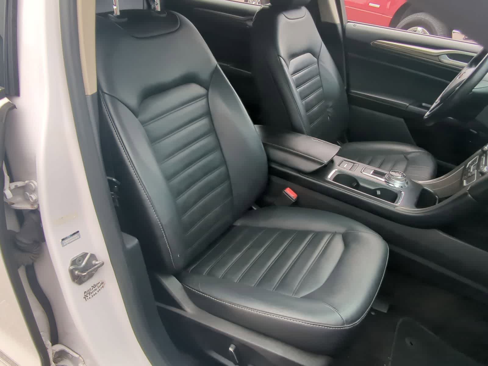 Thumbnail: 2017 Ford Fusion - 25