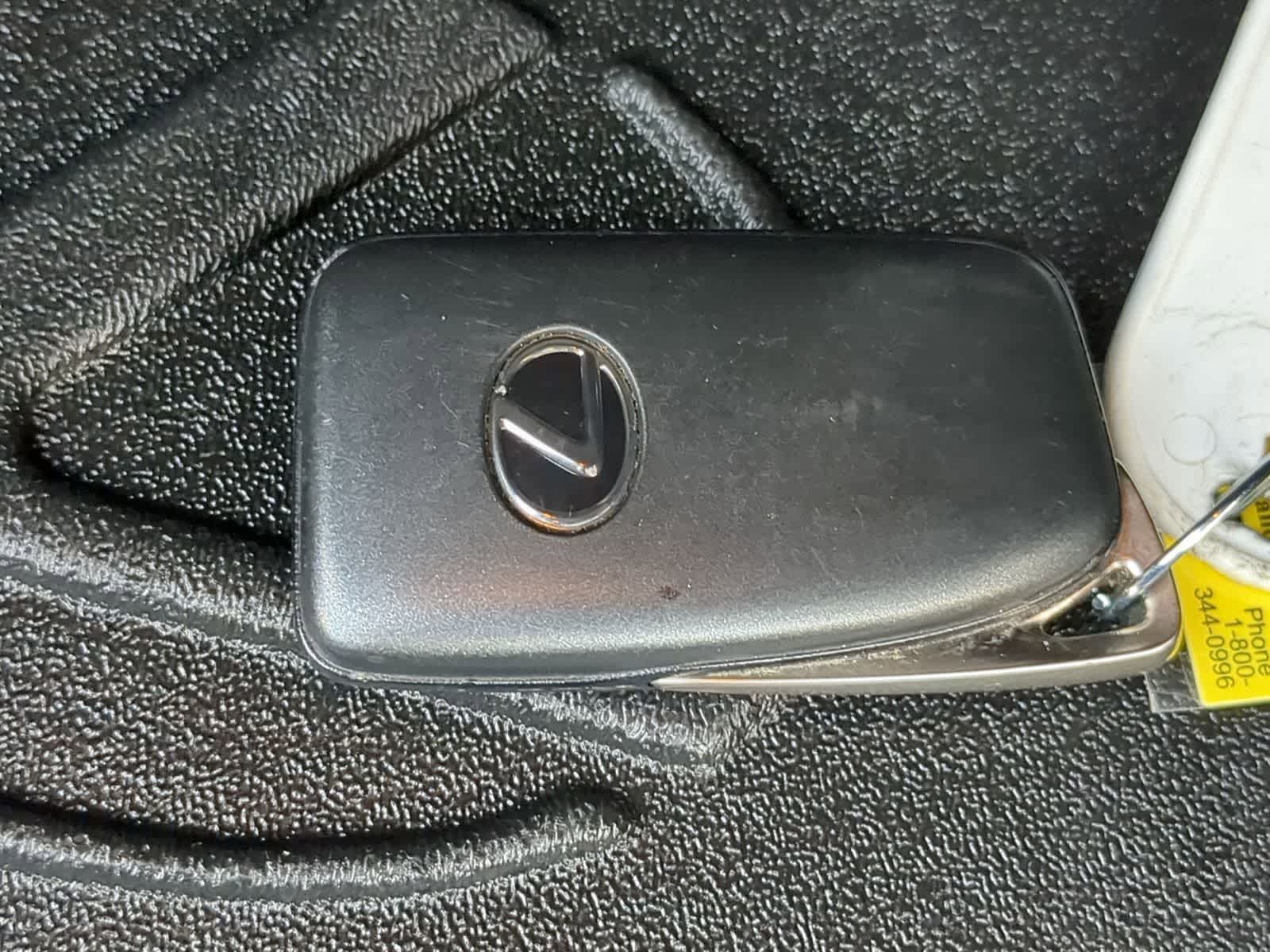 Thumbnail: 2019 Lexus IS - 39