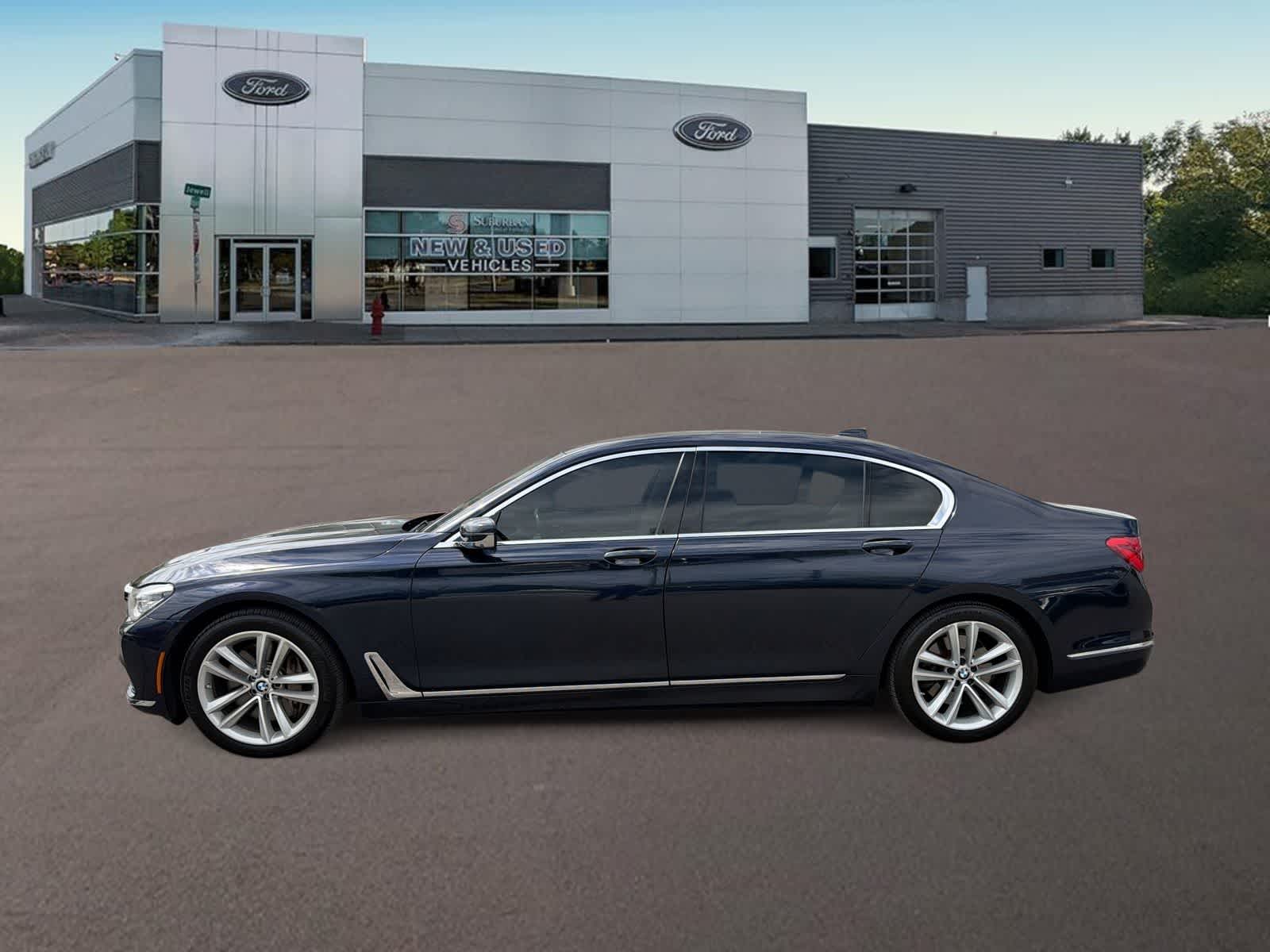 Thumbnail: 2016 BMW 7 Series - 7