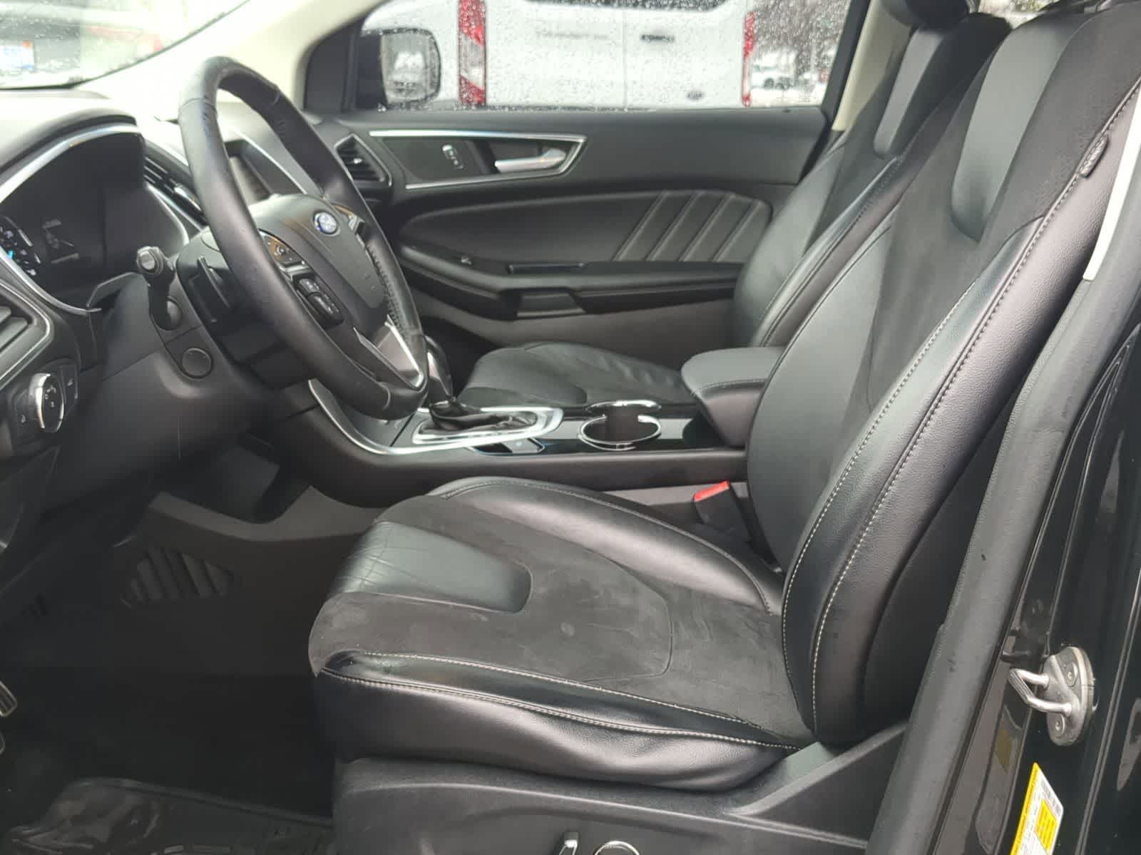 Thumbnail: 2015 Ford Edge - 22