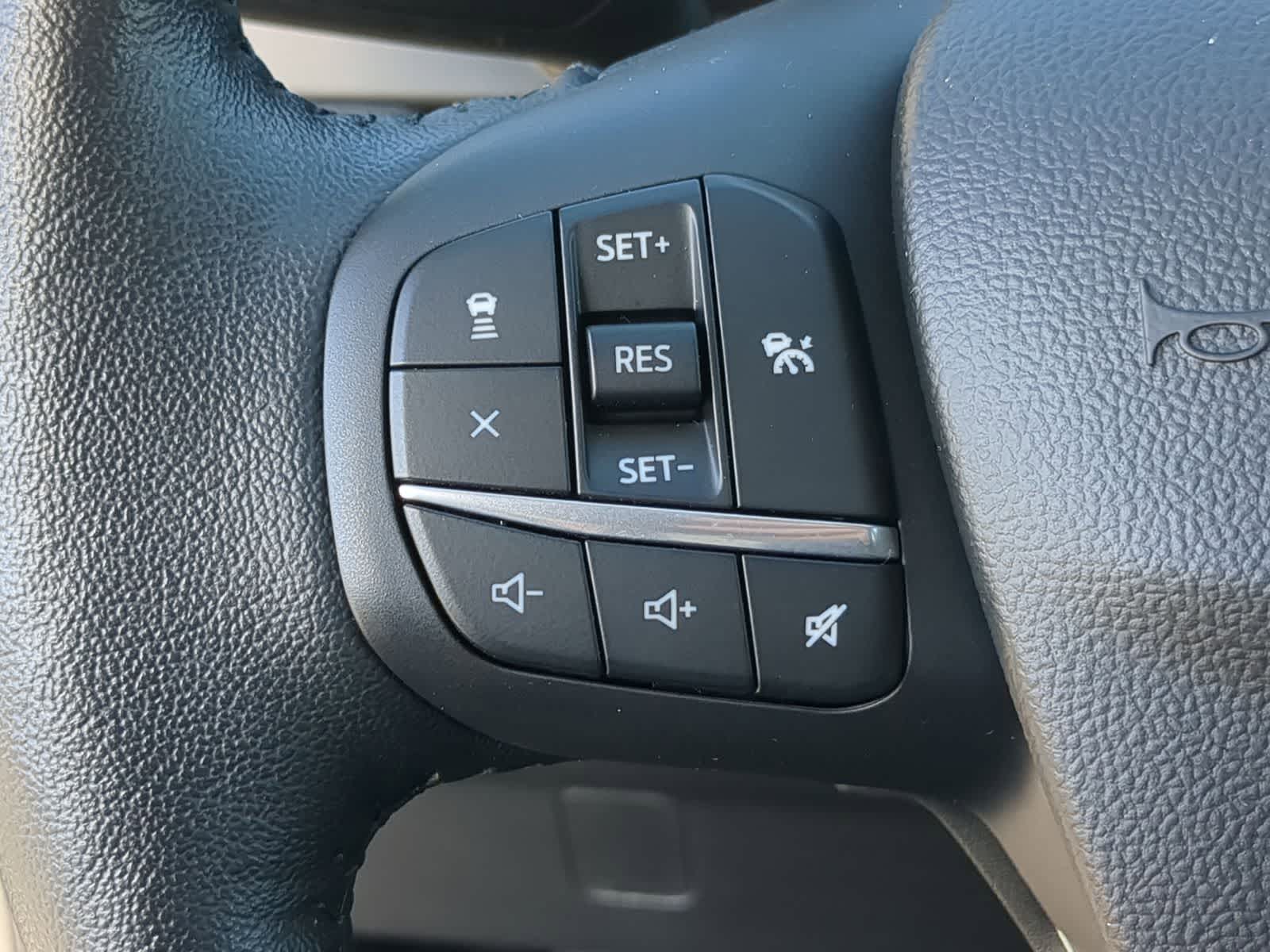 Thumbnail: 2020 Ford Escape - 25