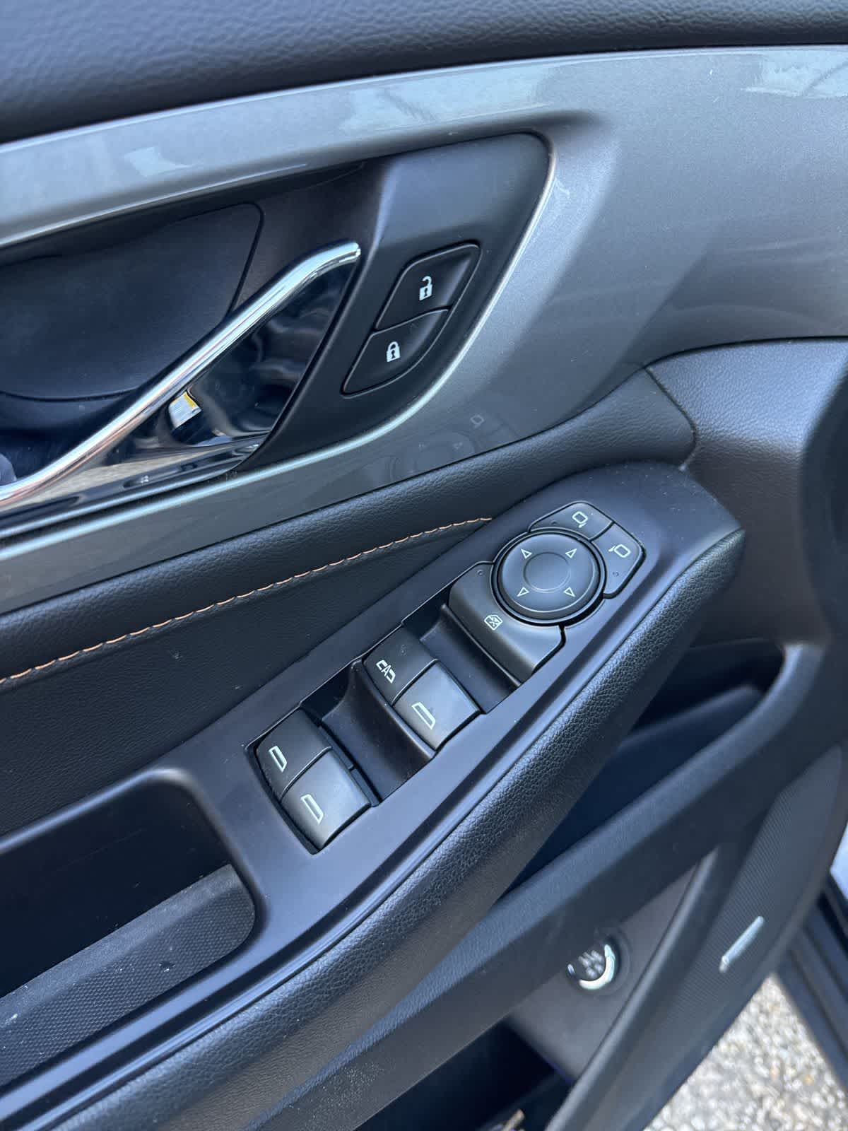 Thumbnail: 2020 Chevrolet Traverse - 10