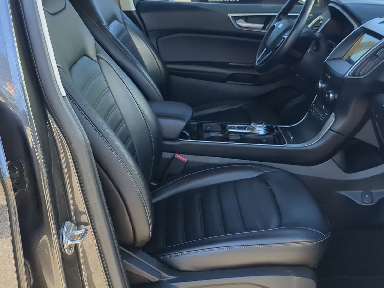 Thumbnail: 2019 Ford Edge - 22