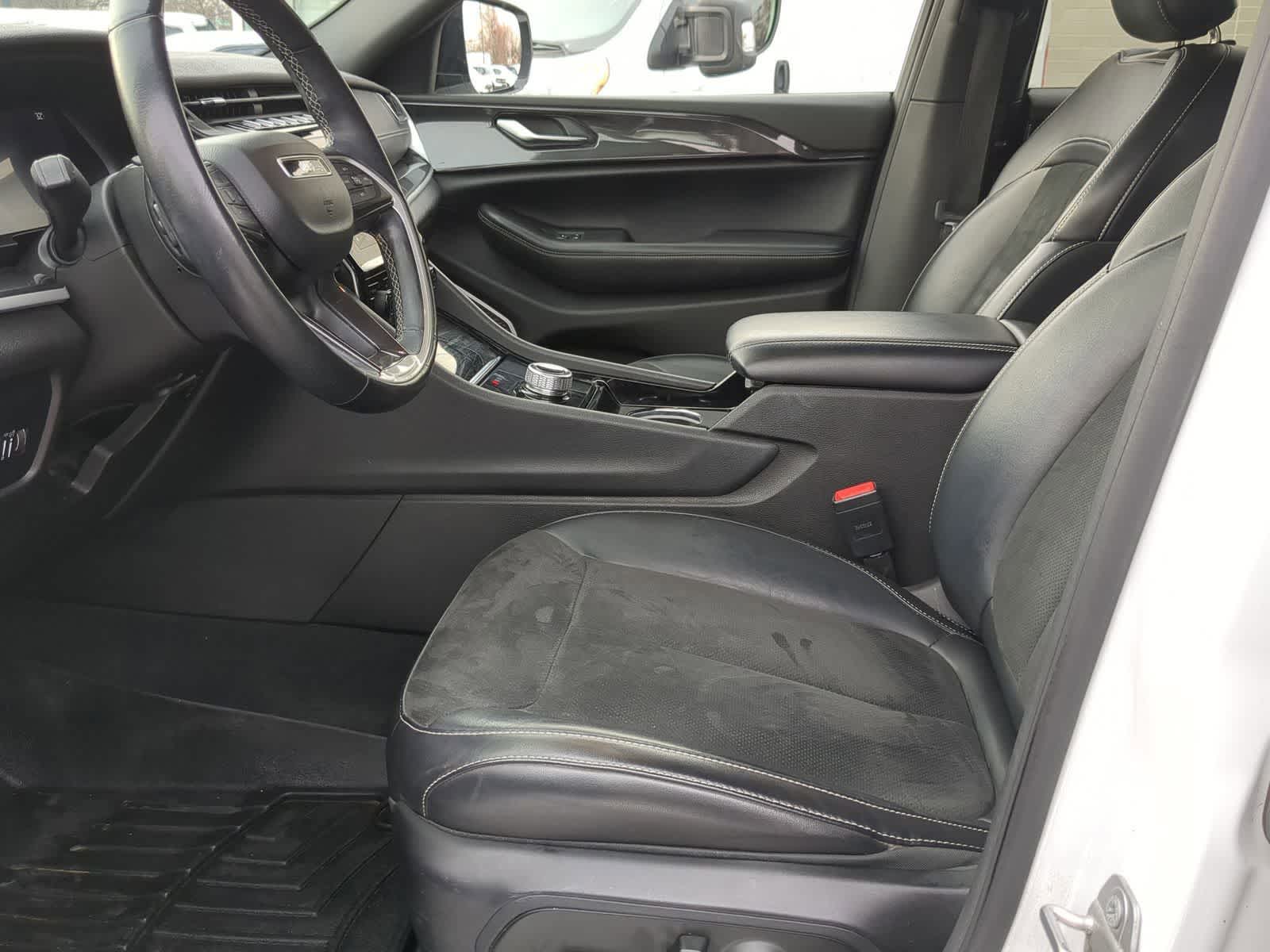 Thumbnail: 2021 Jeep Grand Cherokee L - 22