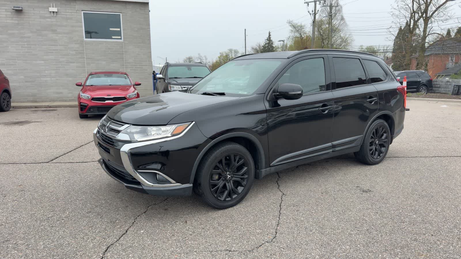 Thumbnail: 2018 Mitsubishi Outlander - 5