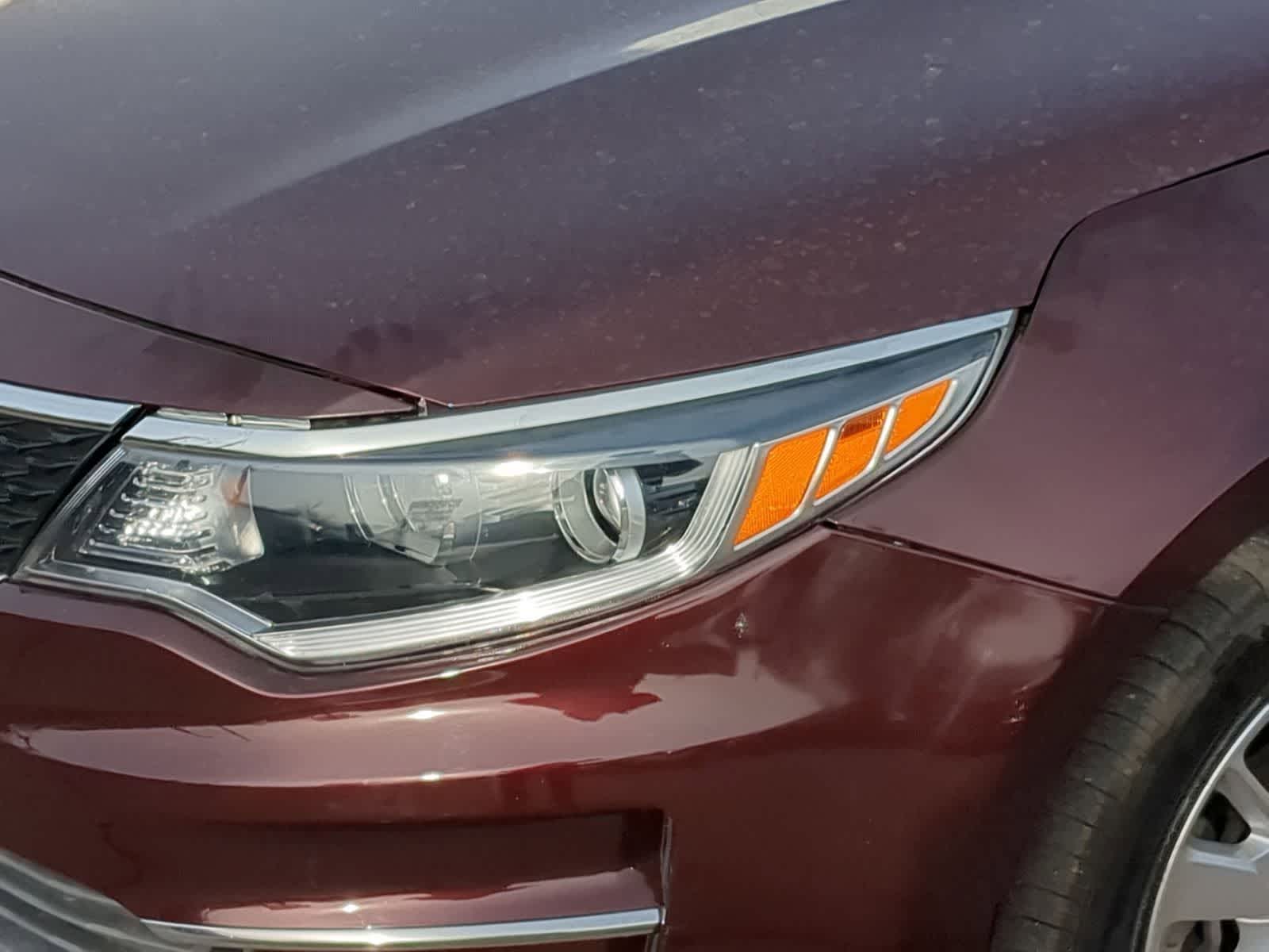 Thumbnail: 2017 Kia Optima - 14