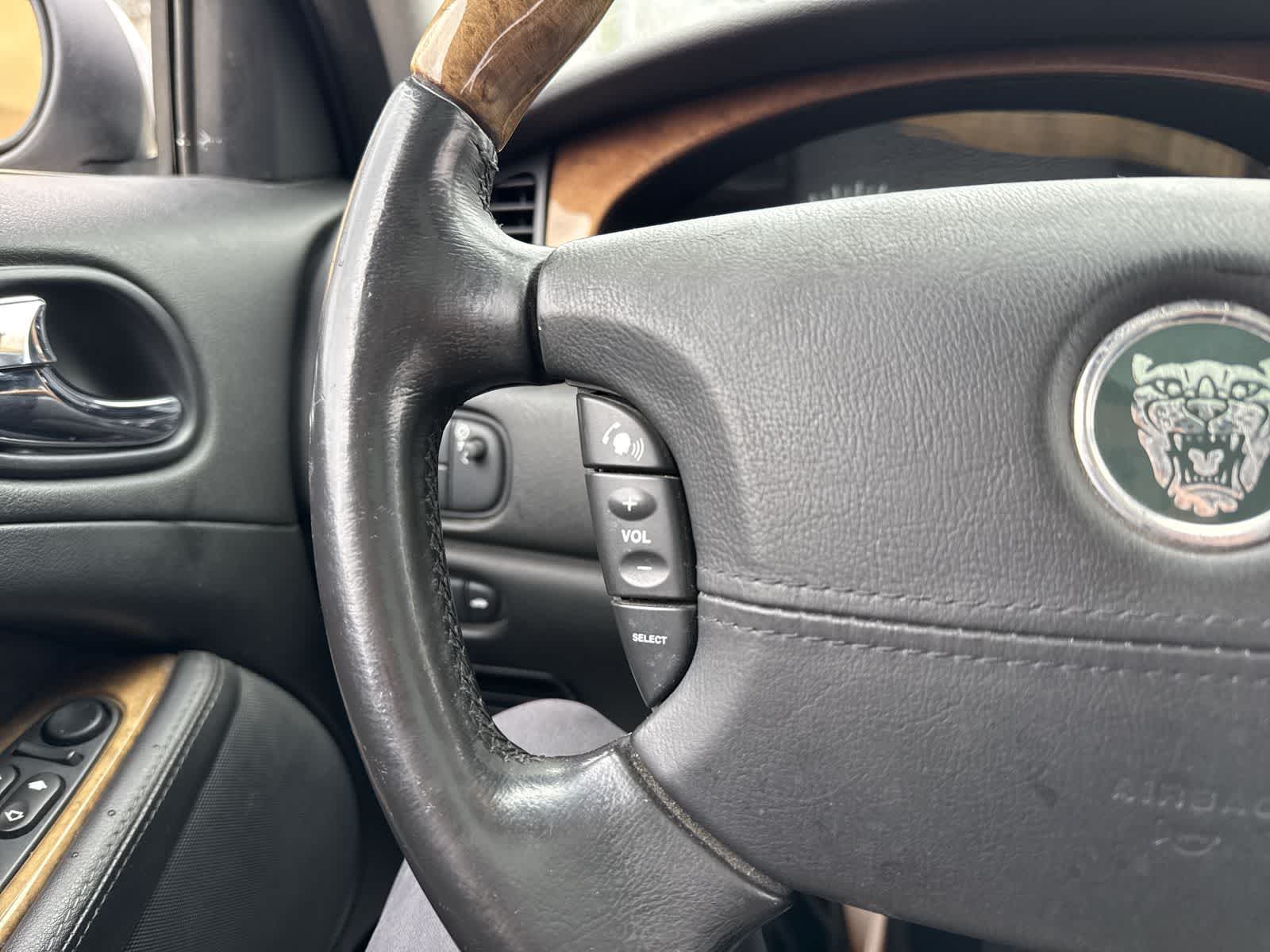 Thumbnail: 2003 Jaguar S-Type - 24