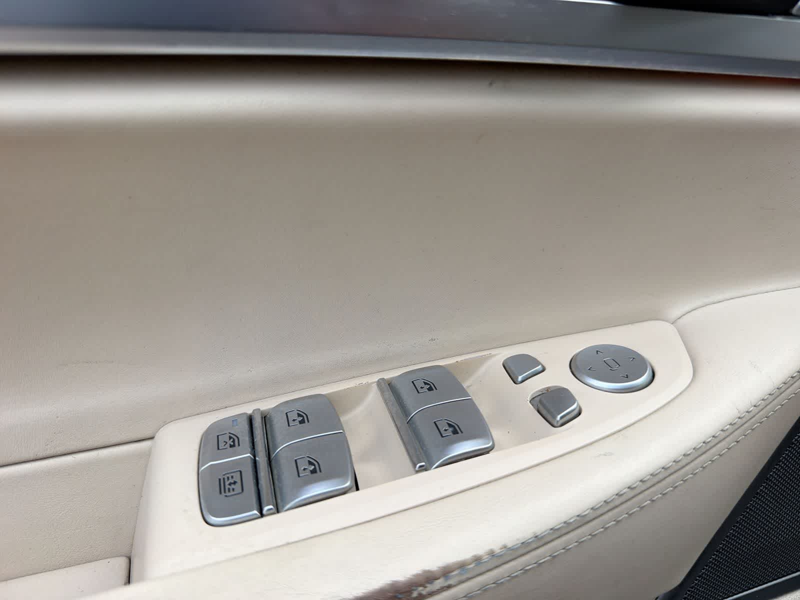 Thumbnail: 2016 BMW 7 Series - 23