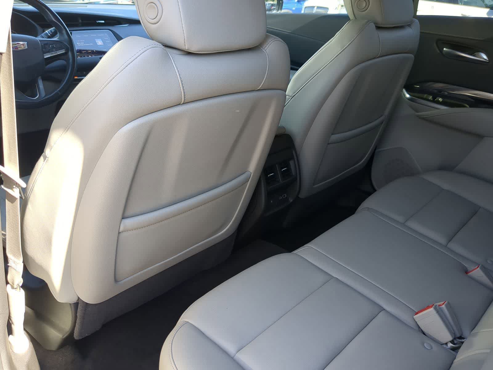 Thumbnail: 2020 Cadillac XT4 - 21