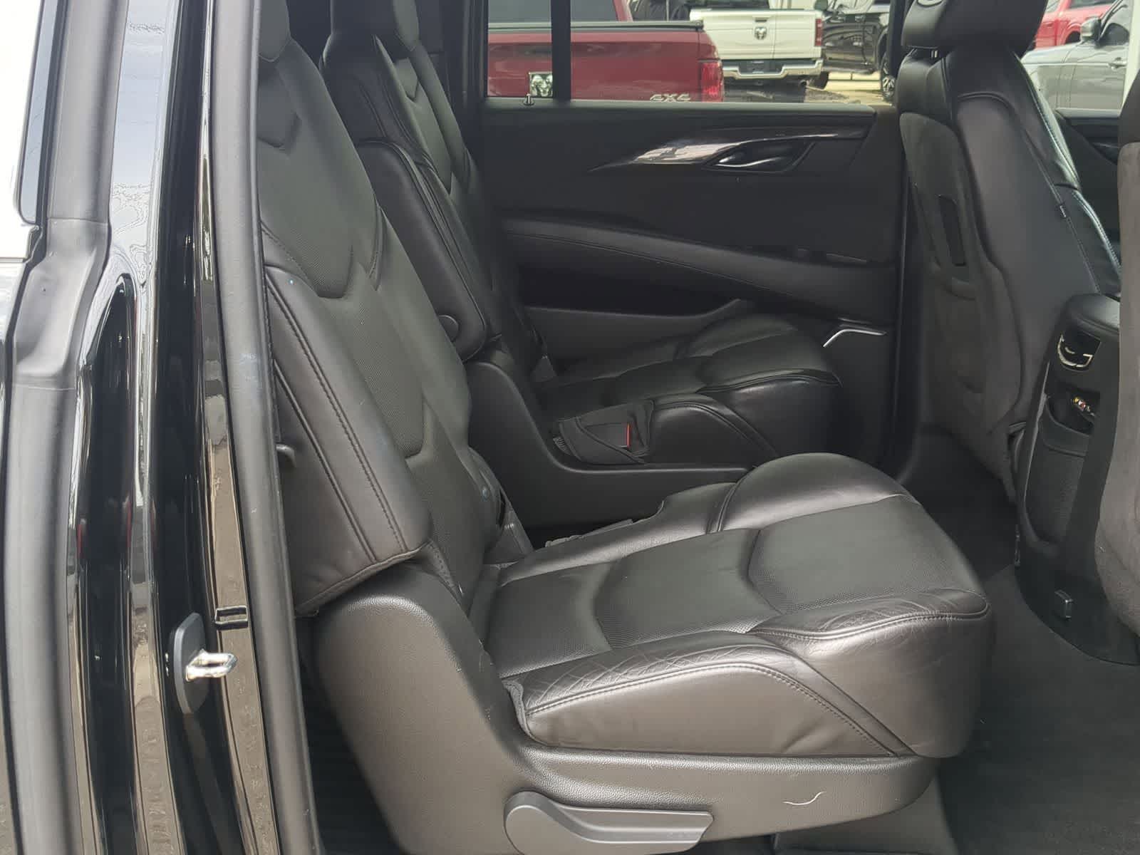 Thumbnail: 2016 Cadillac Escalade - 27