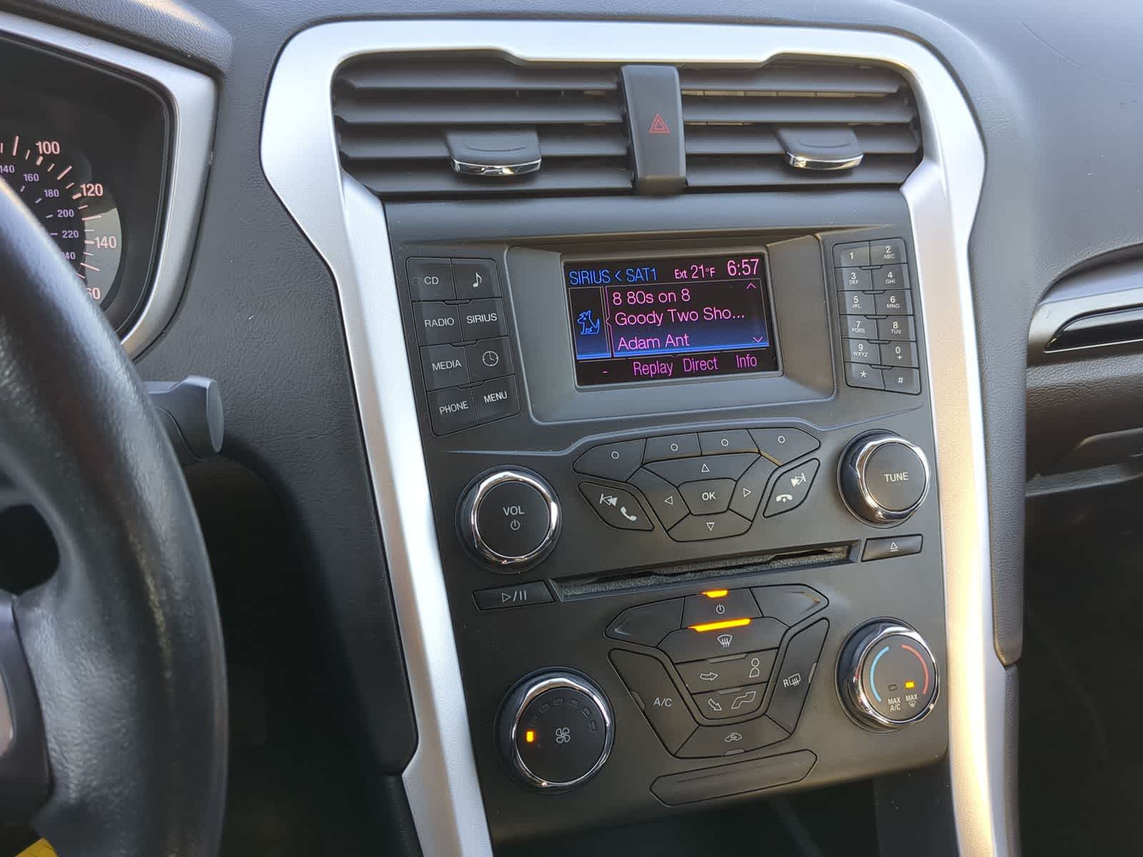 Thumbnail: 2013 Ford Fusion - 31