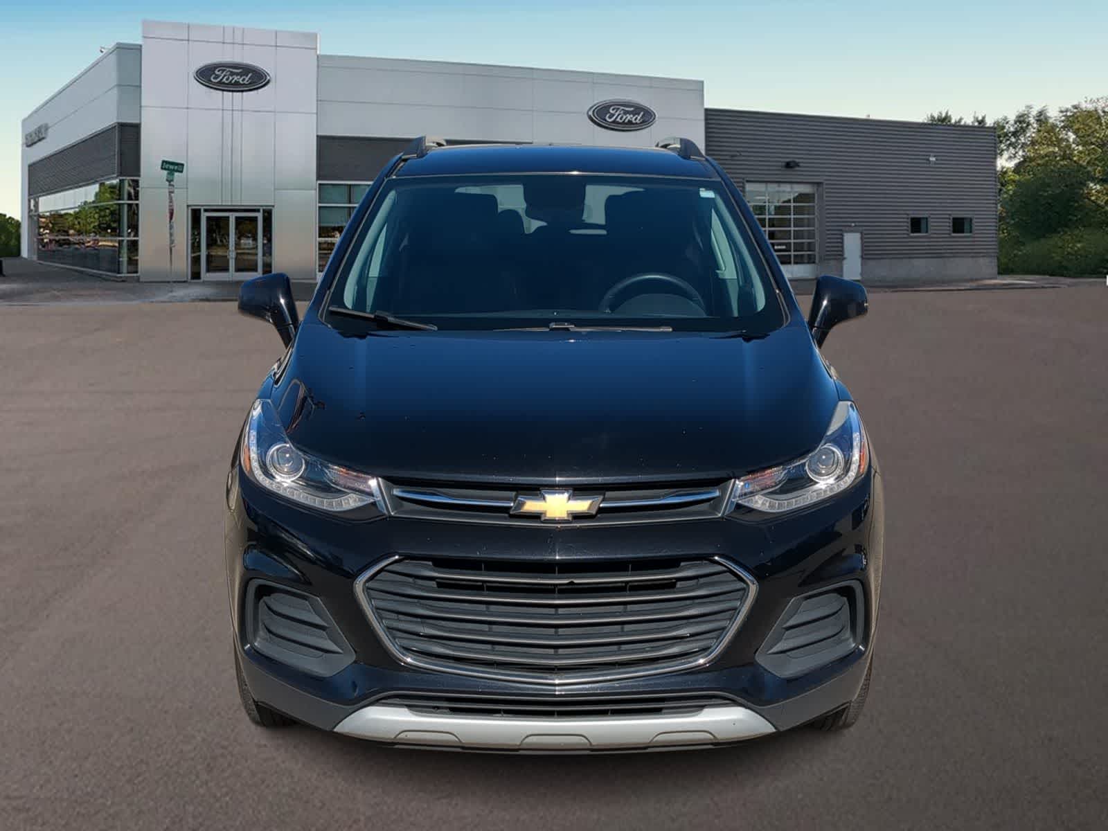 Thumbnail: 2019 Chevrolet Trax - 3