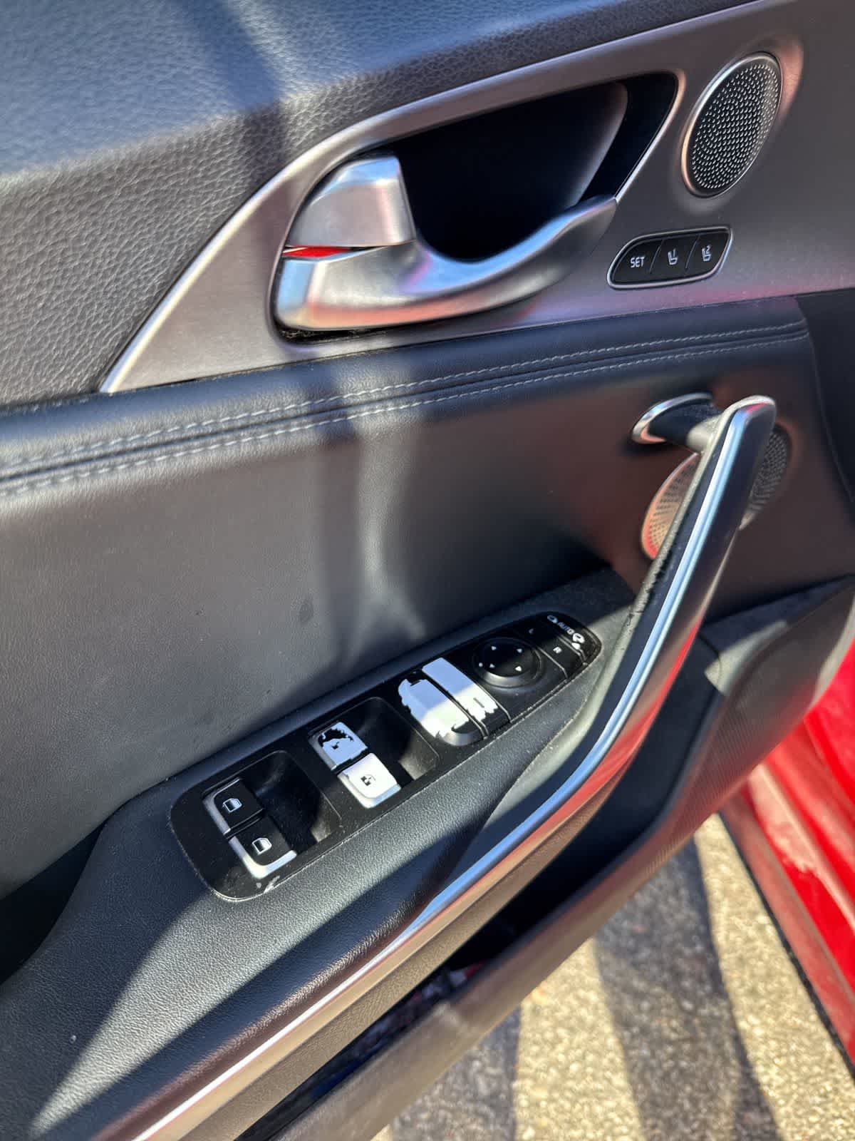 Thumbnail: 2018 Kia Stinger - 15